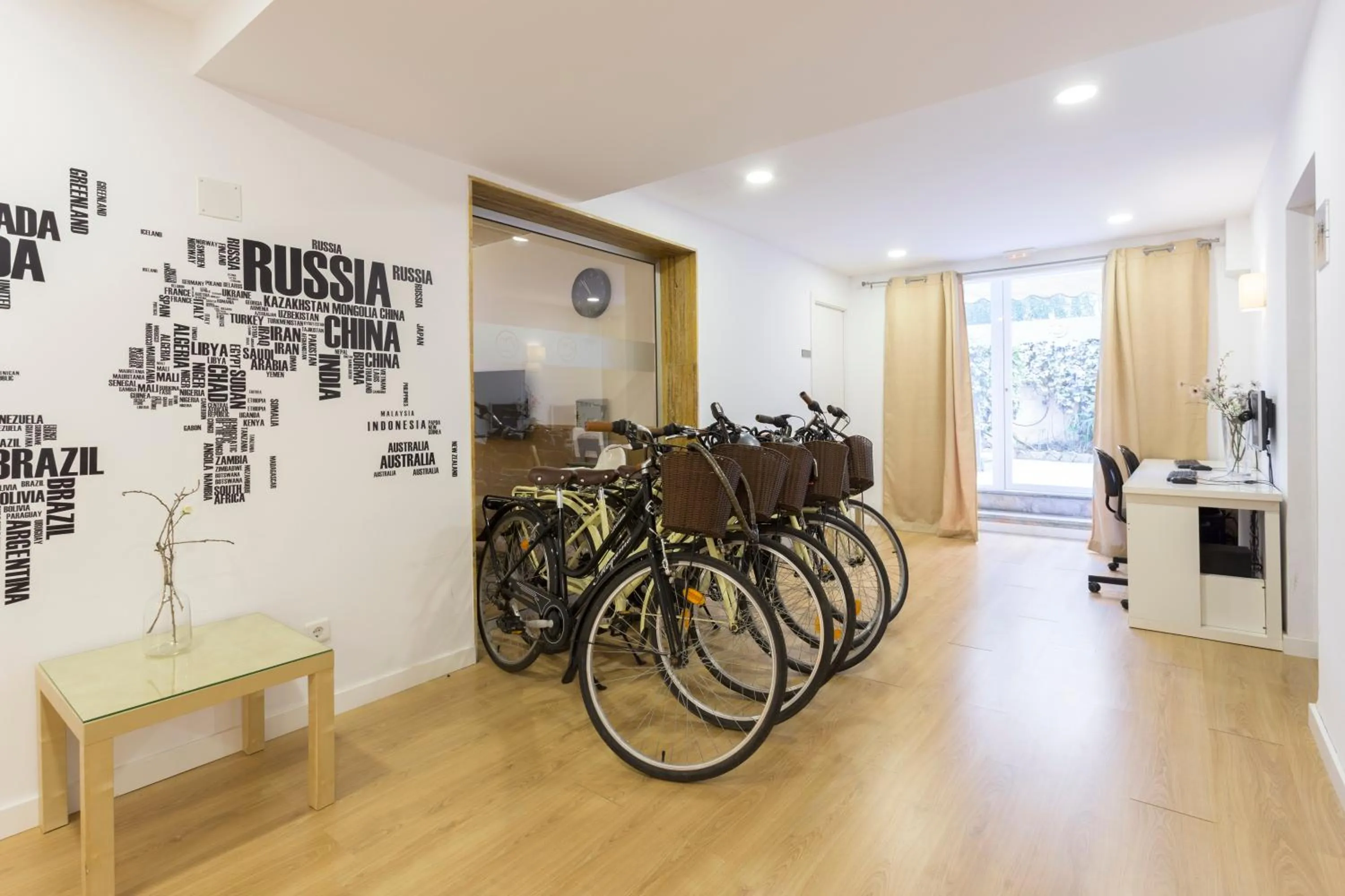 Area and facilities in Hostal Bonany