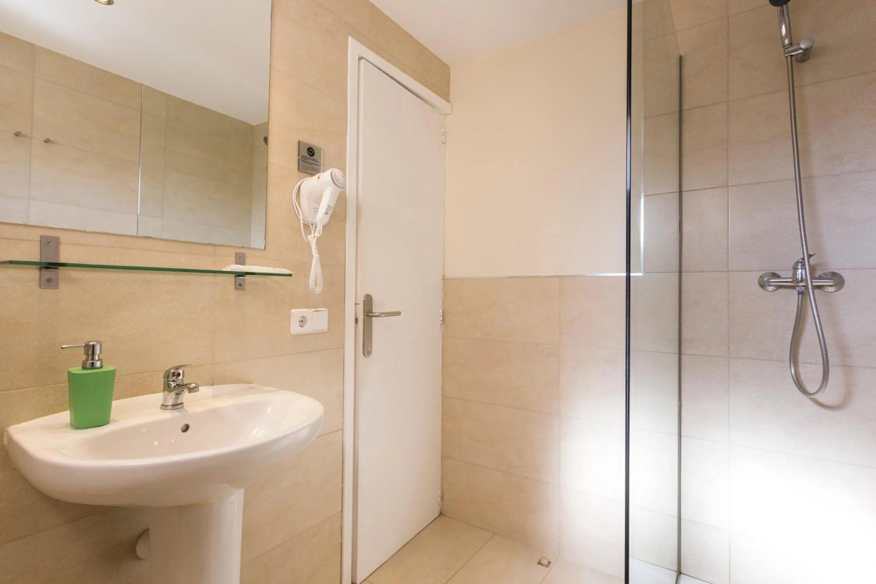 Bathroom in Hostal Bonany