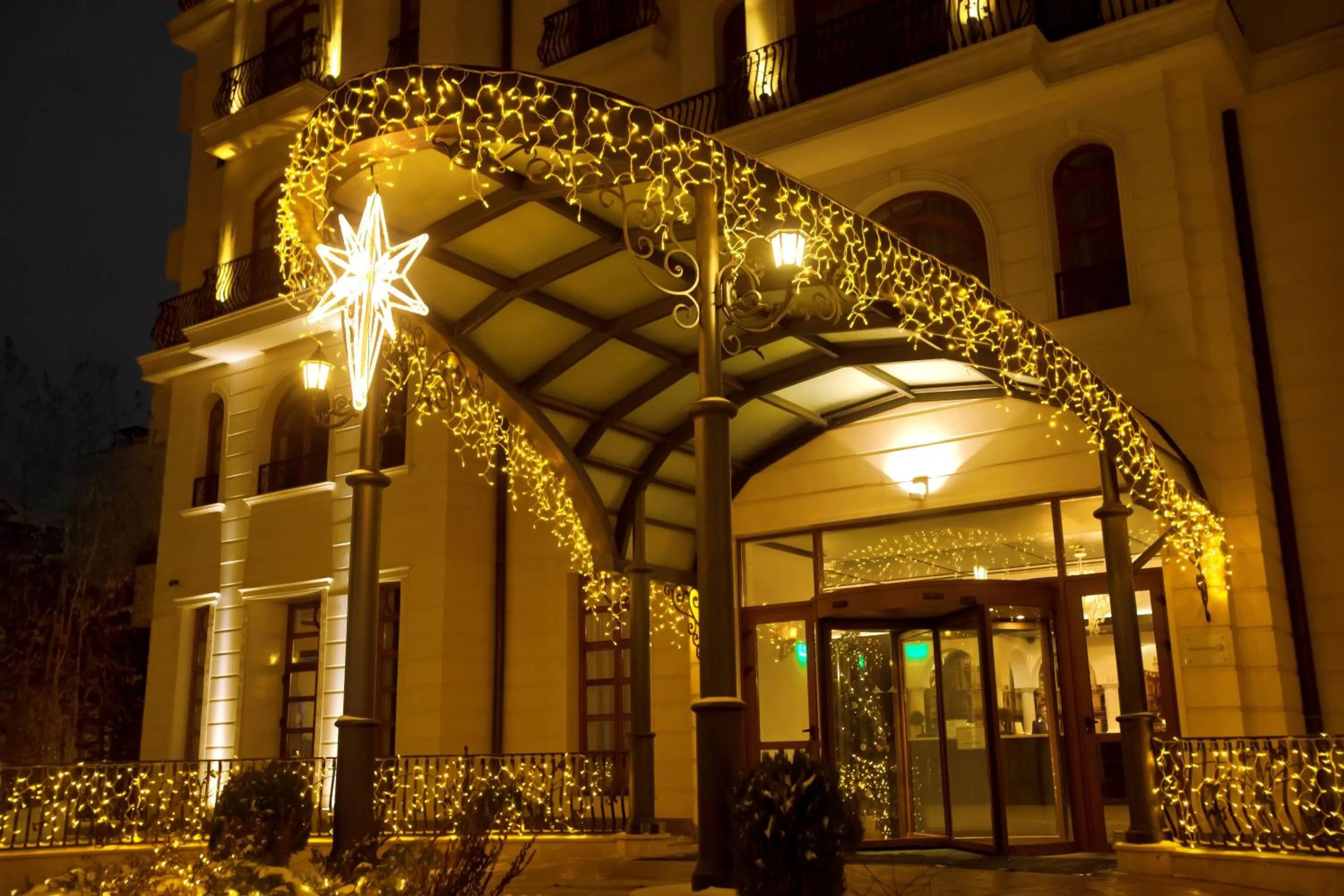 Facade/entrance in Epoque Hotel - Relais & Chateaux