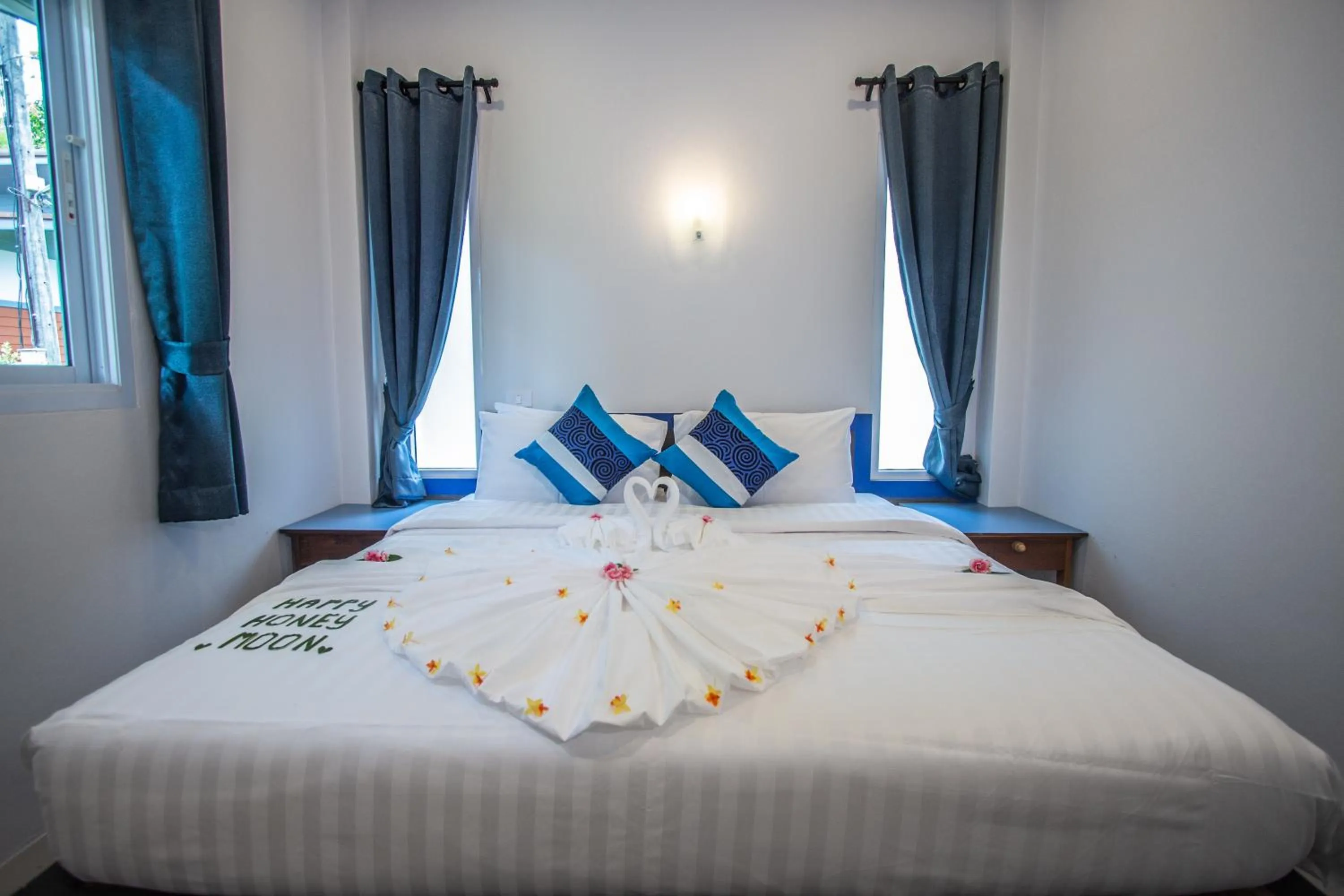 Bedroom, Bed in Adarin Beach Resort