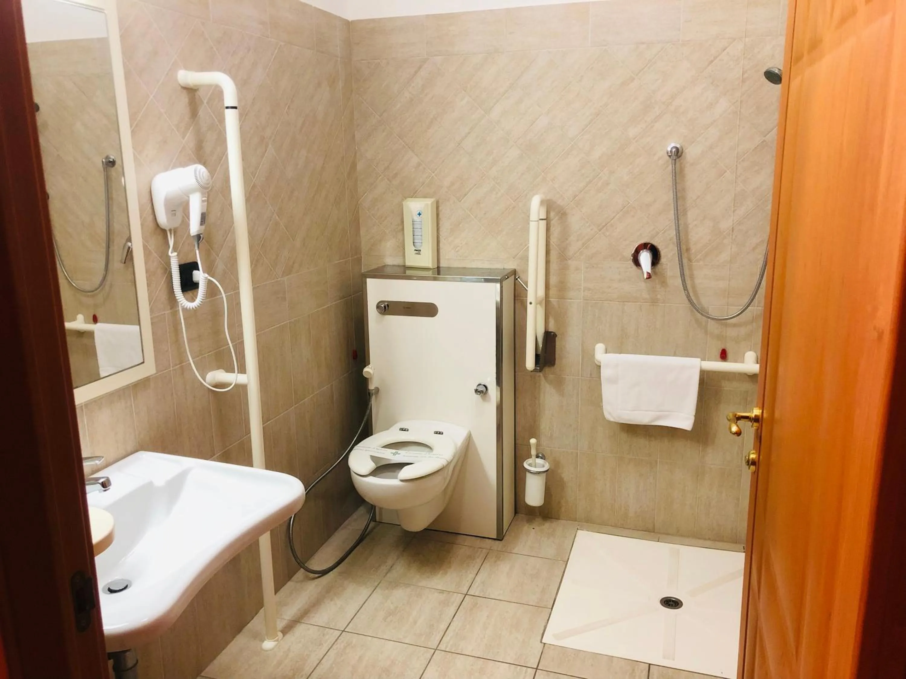 Bathroom in Hotel Softwood