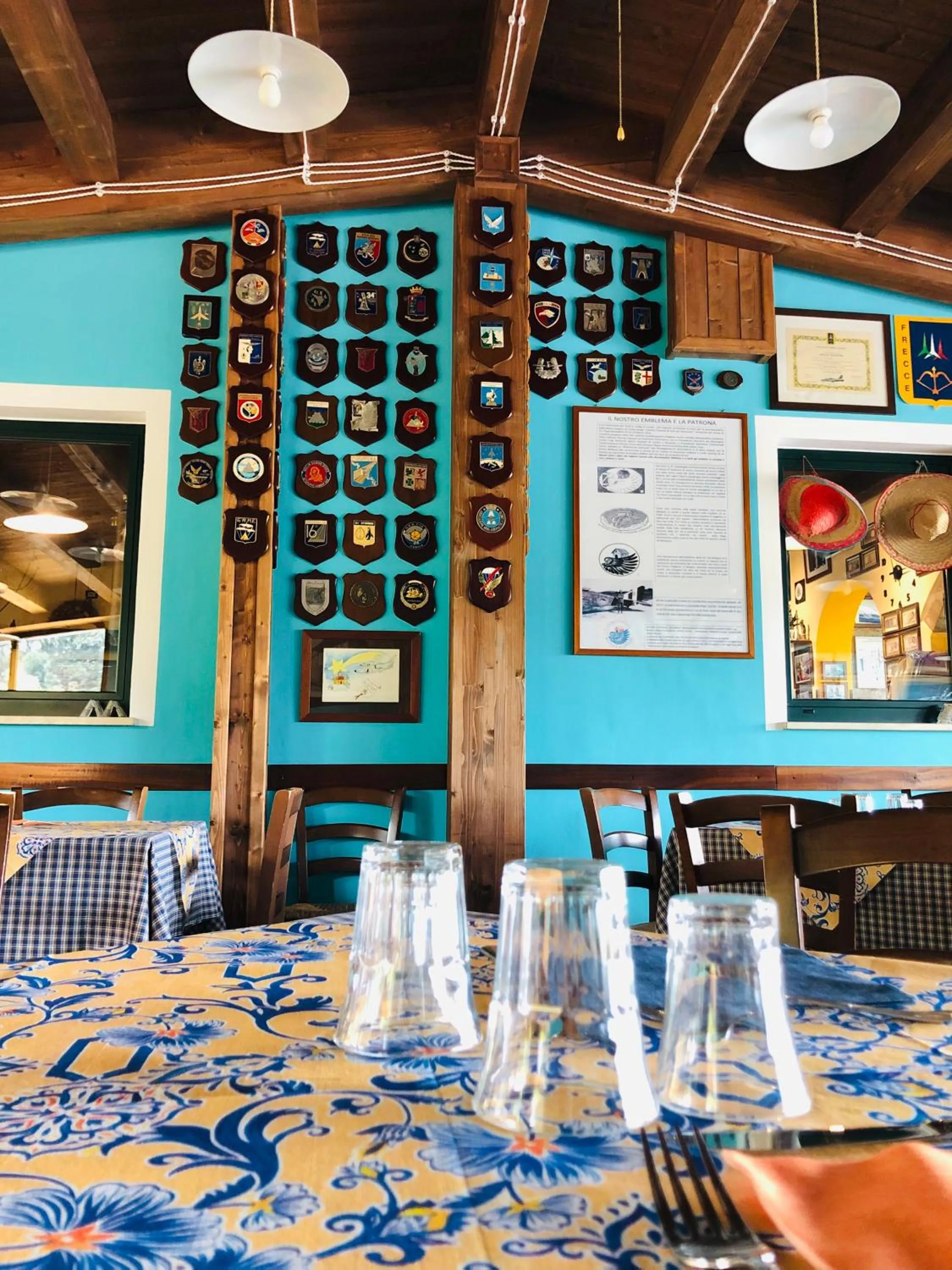 Restaurant/places to eat in Hotel Softwood