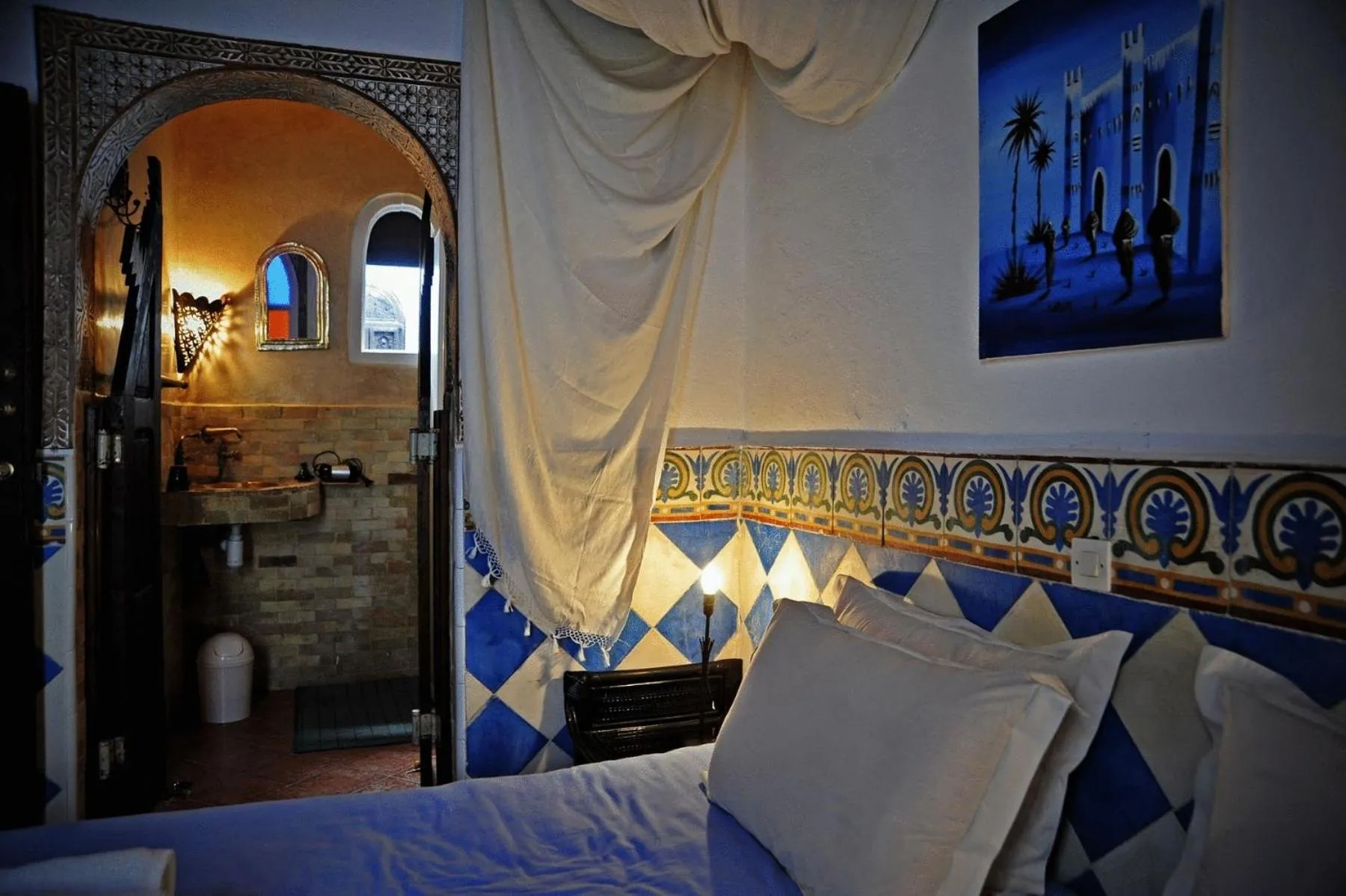 Photo of the whole room, Bed in Dar El Paco