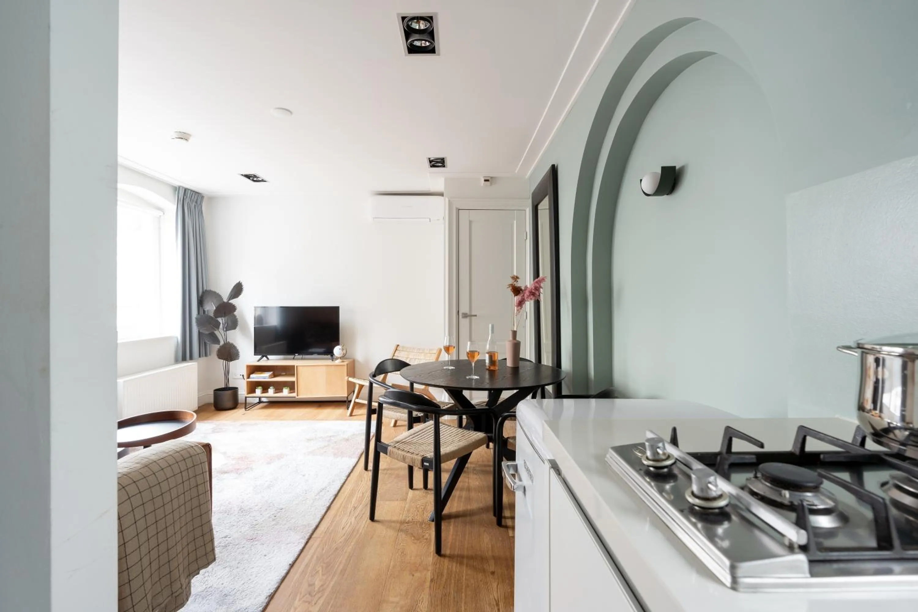 TV and multimedia in Numa Amsterdam Helmers