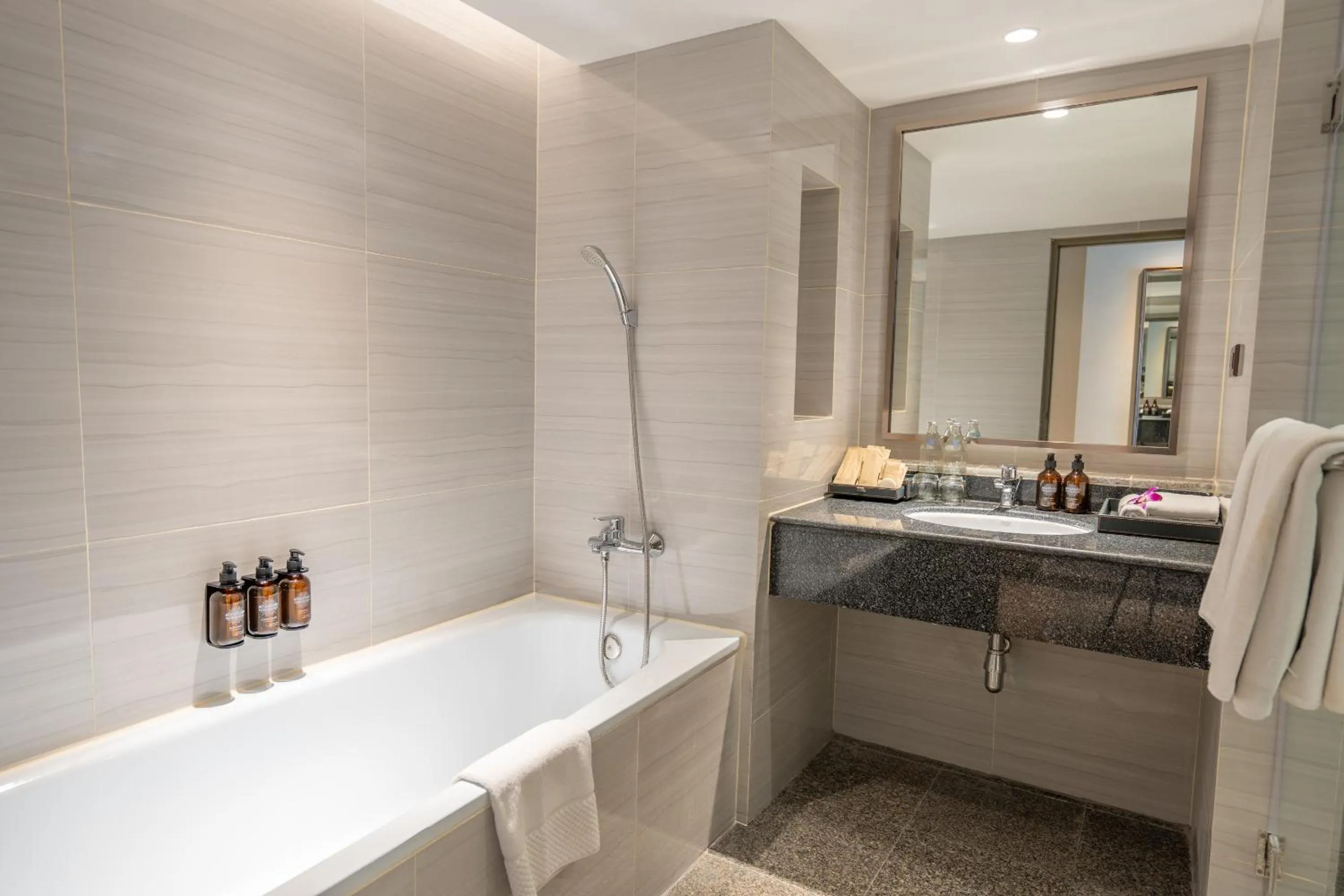 Bathroom in NH Bangkok Sukhumvit Boulevard