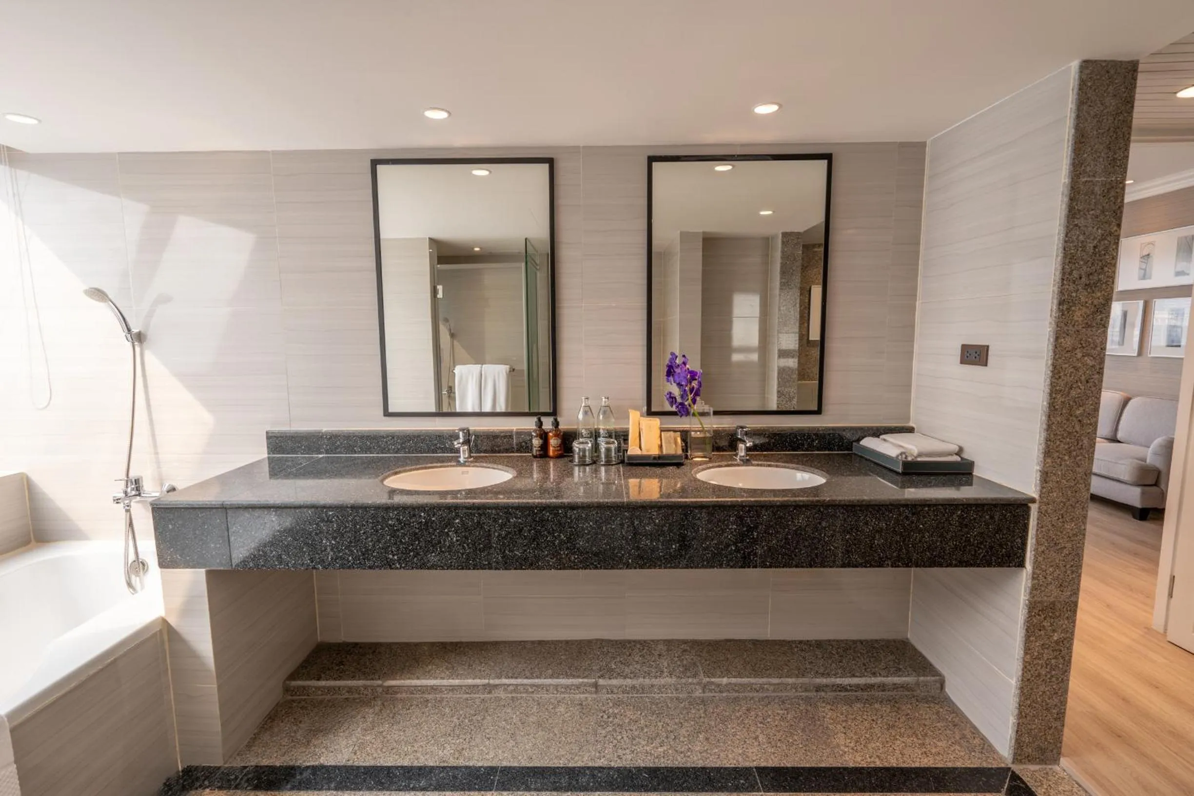 Bathroom in NH Bangkok Sukhumvit Boulevard