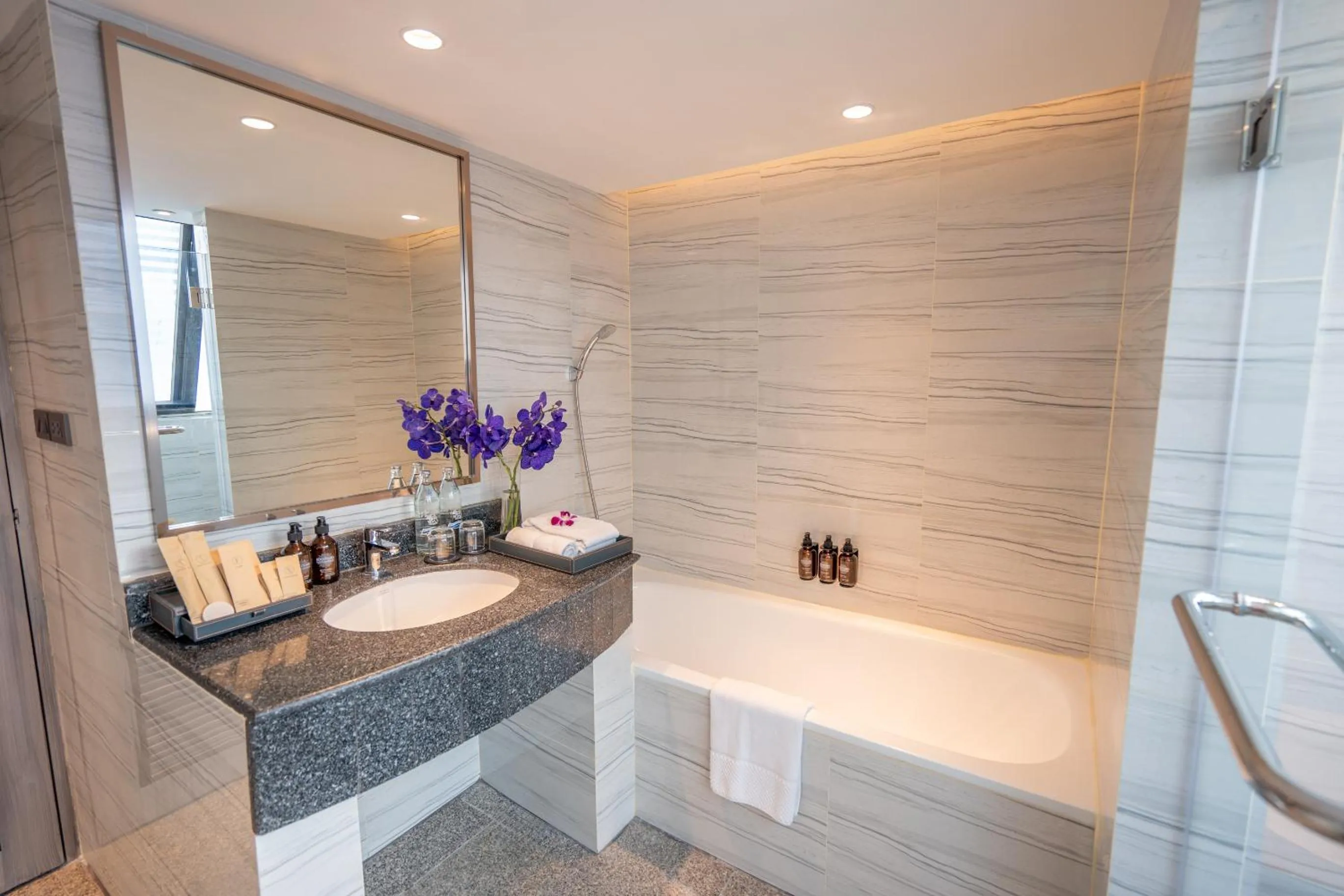 Bathroom in NH Bangkok Sukhumvit Boulevard