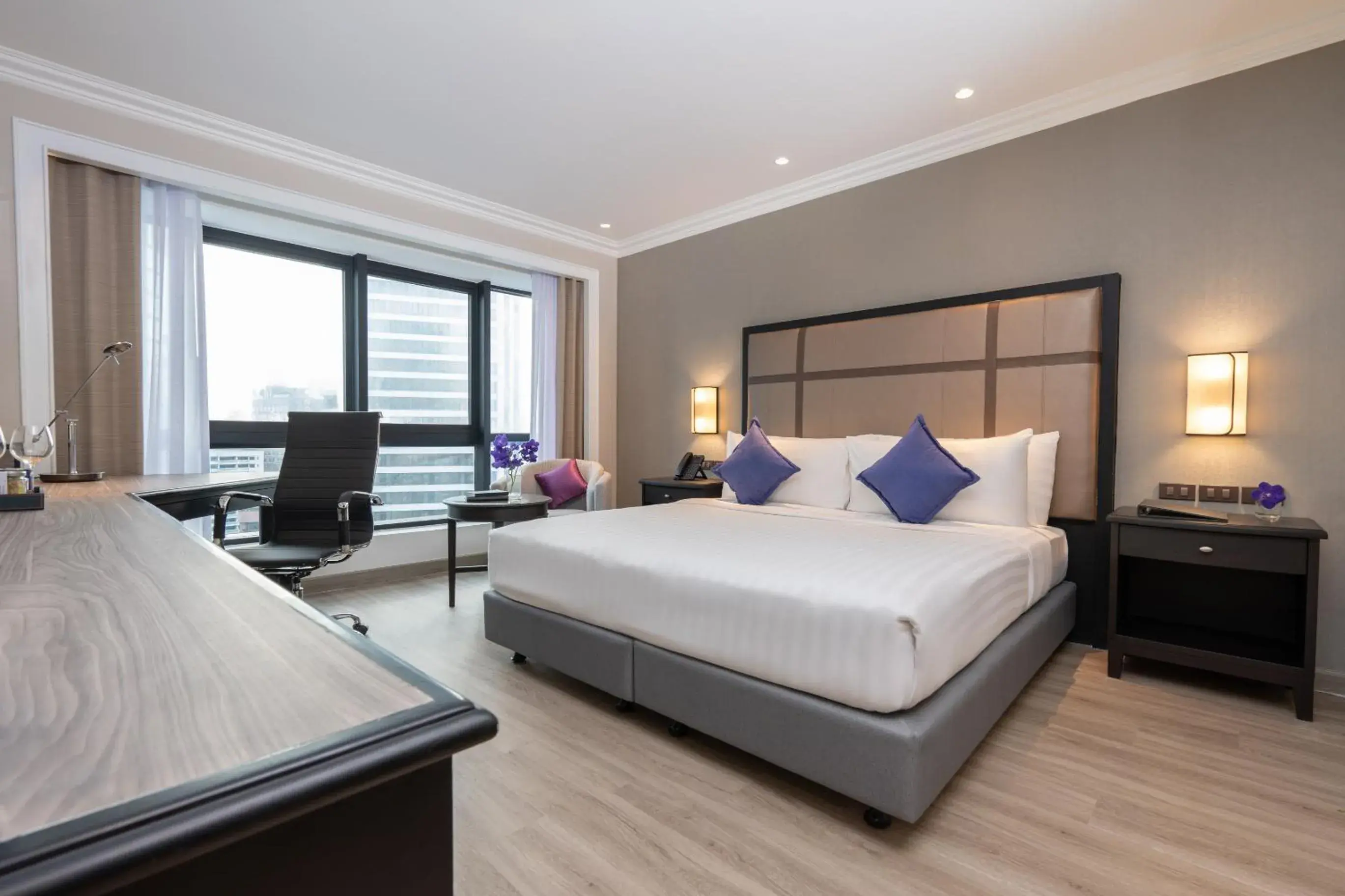 Deluxe Skyline King Room in NH Bangkok Sukhumvit Boulevard Deluxe Skyline King Room in NH Bangkok Sukhumvit Boulevard