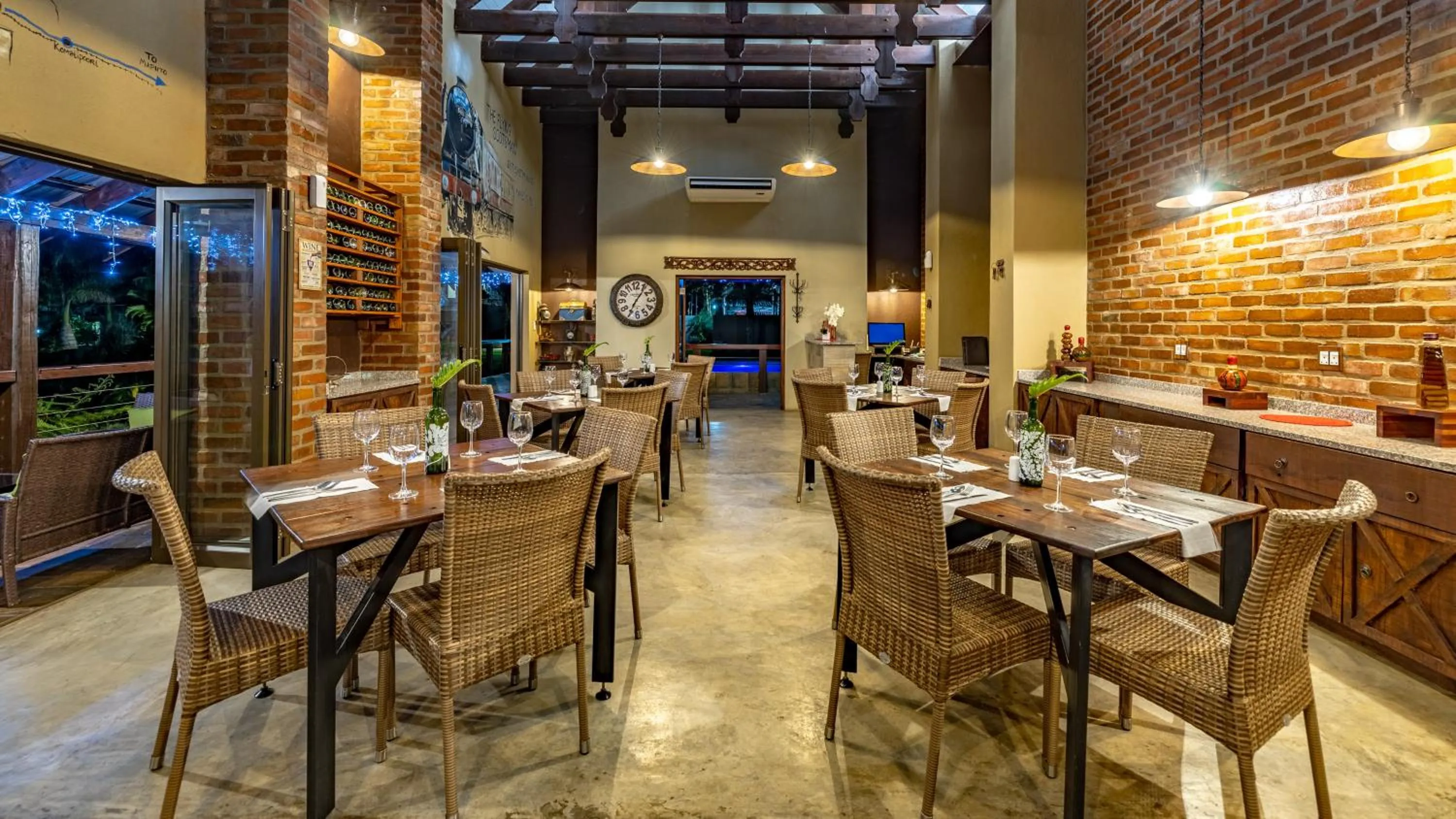Restaurant/places to eat in Nkomazi Kruger Lodge & Spa