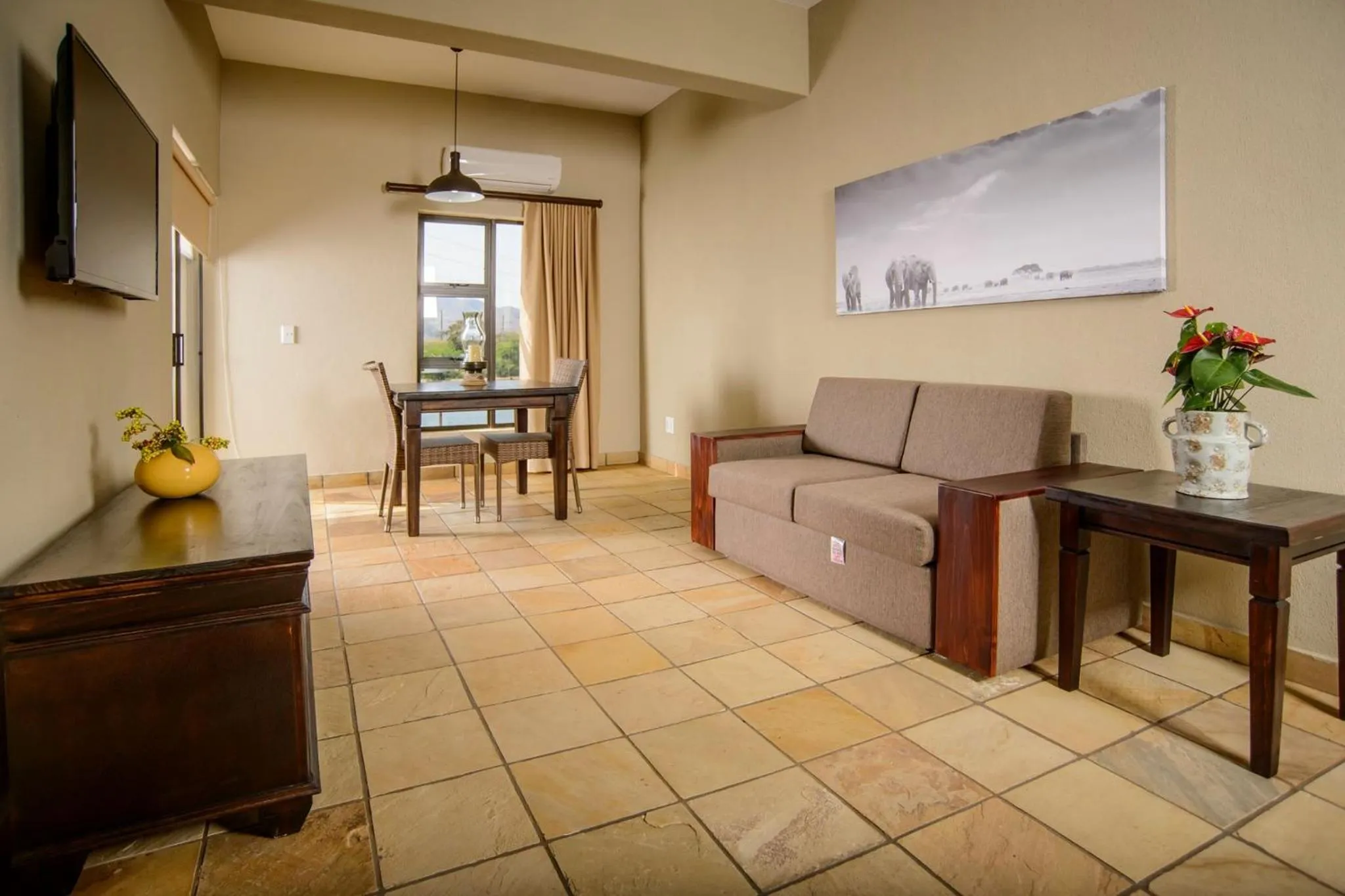 TV and multimedia in Nkomazi Kruger Lodge & Spa