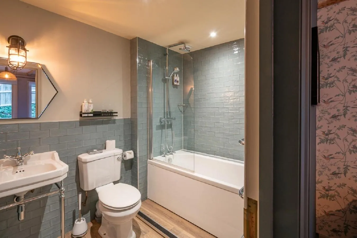 Bathroom in Castle Inn