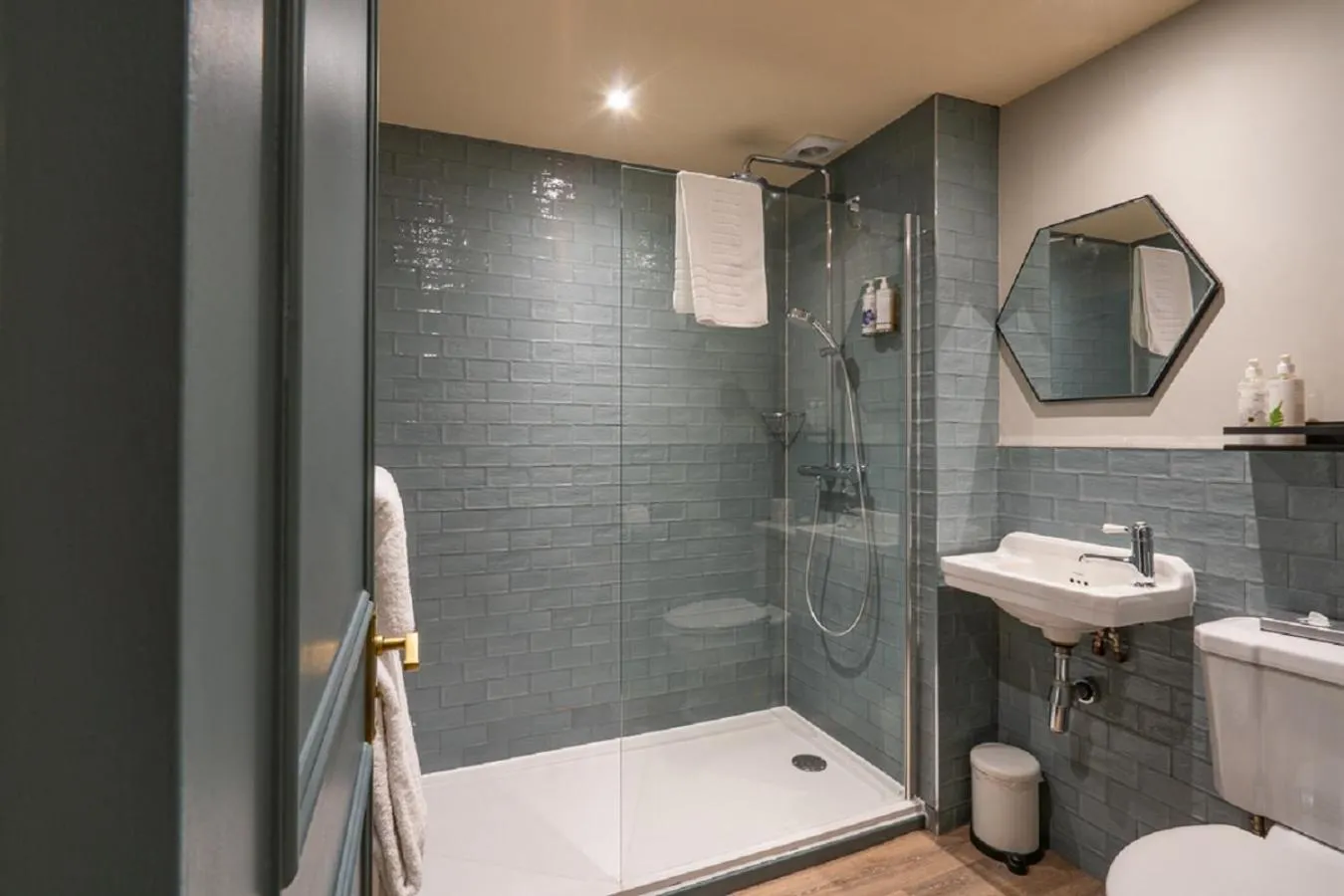 Bathroom in Castle Inn