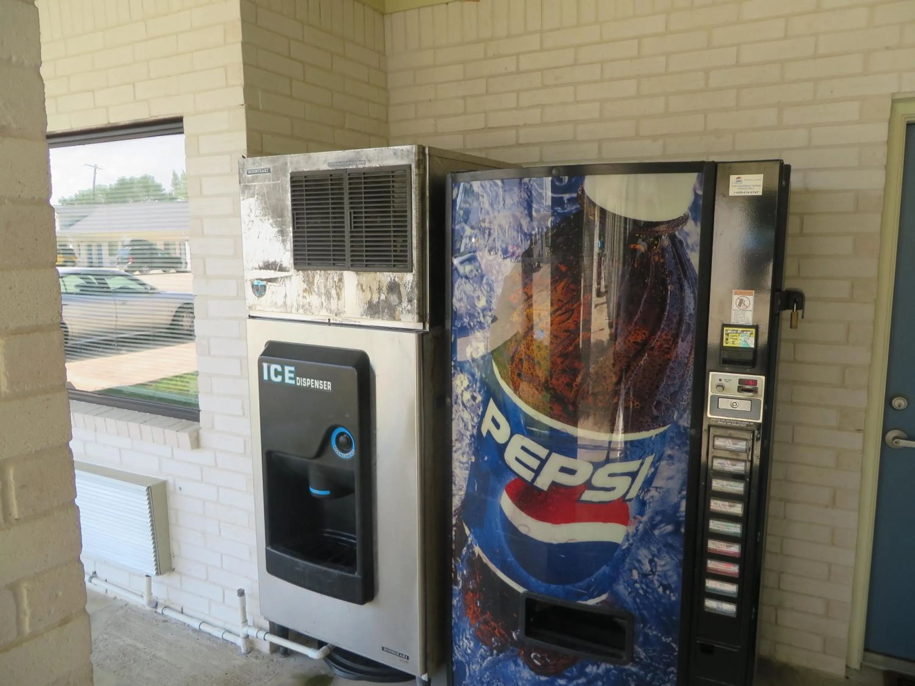 Travelers Inn and Suites Liberty