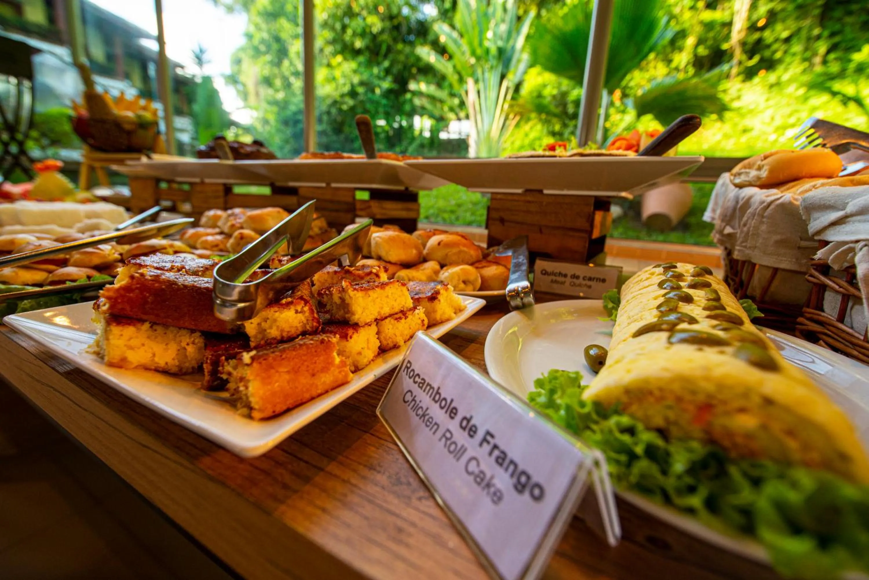 Food and drinks in Best Western Shalimar Praia Hotel