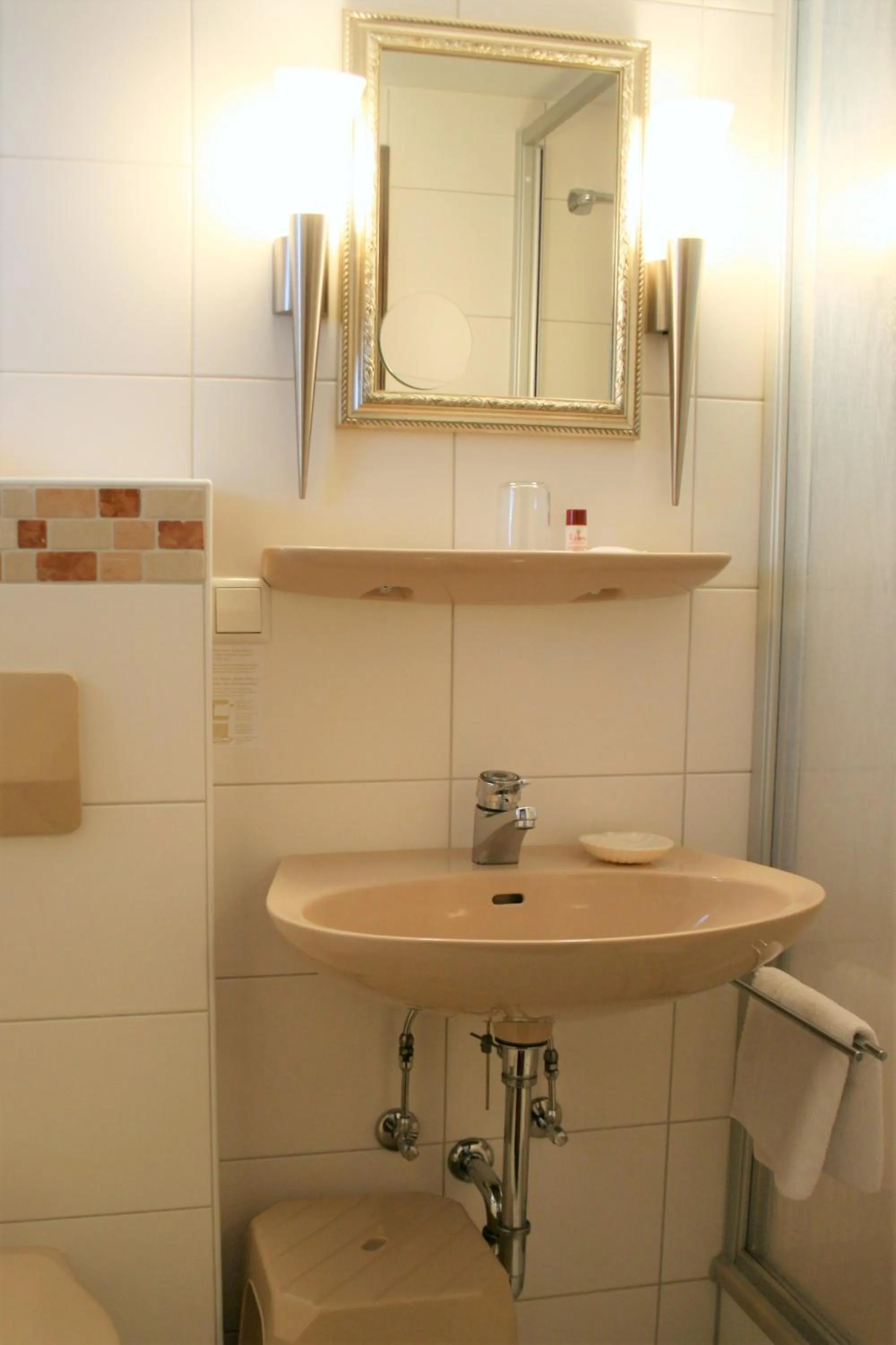 Shower, Bathroom in Hotel Allgäuer Hof