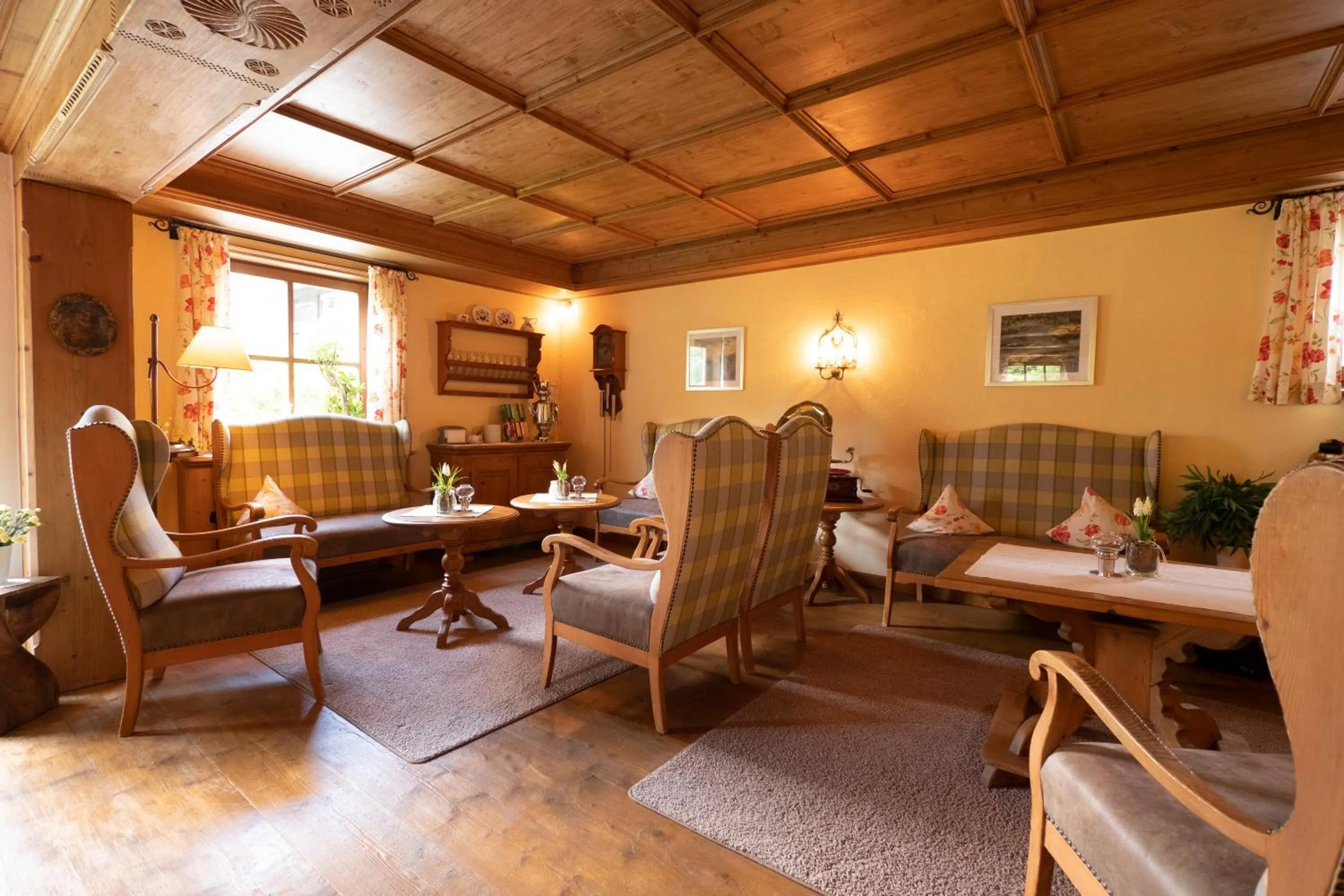 Restaurant/places to eat, Seating Area in Hotel Allgäuer Hof