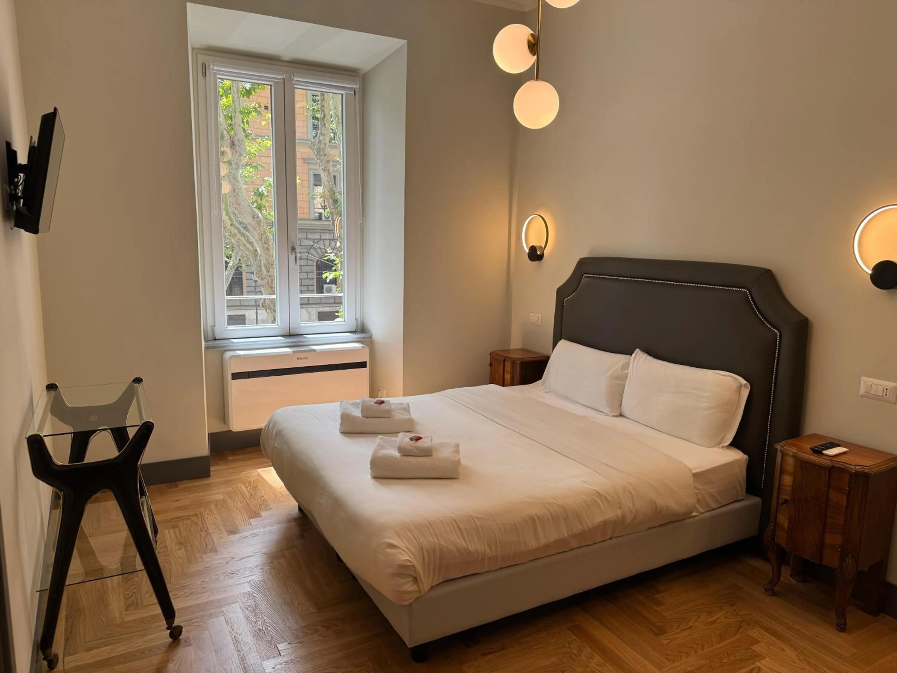 Bed in Santa Monica Townhouse