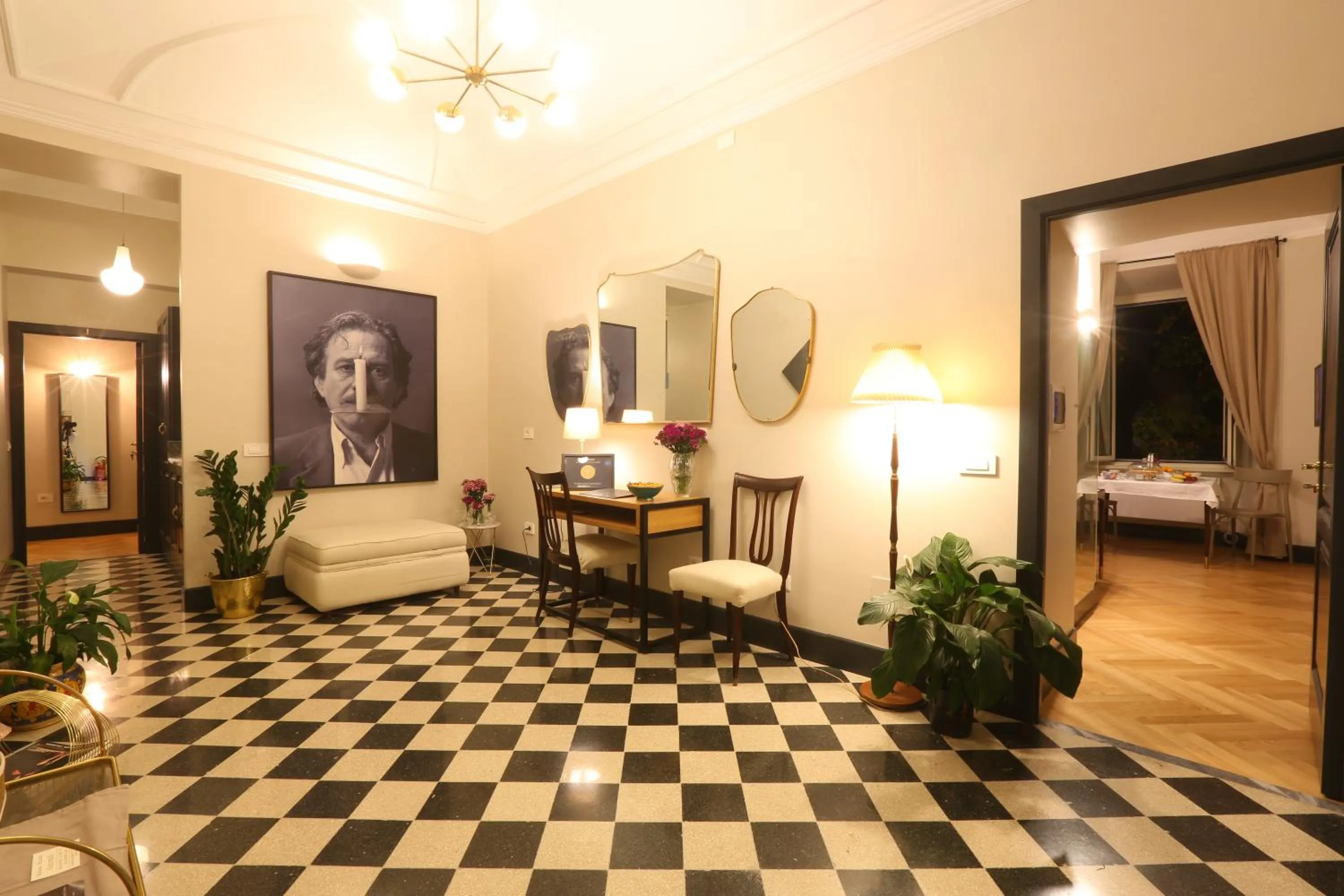 Living room, Bed in Santa Monica Townhouse