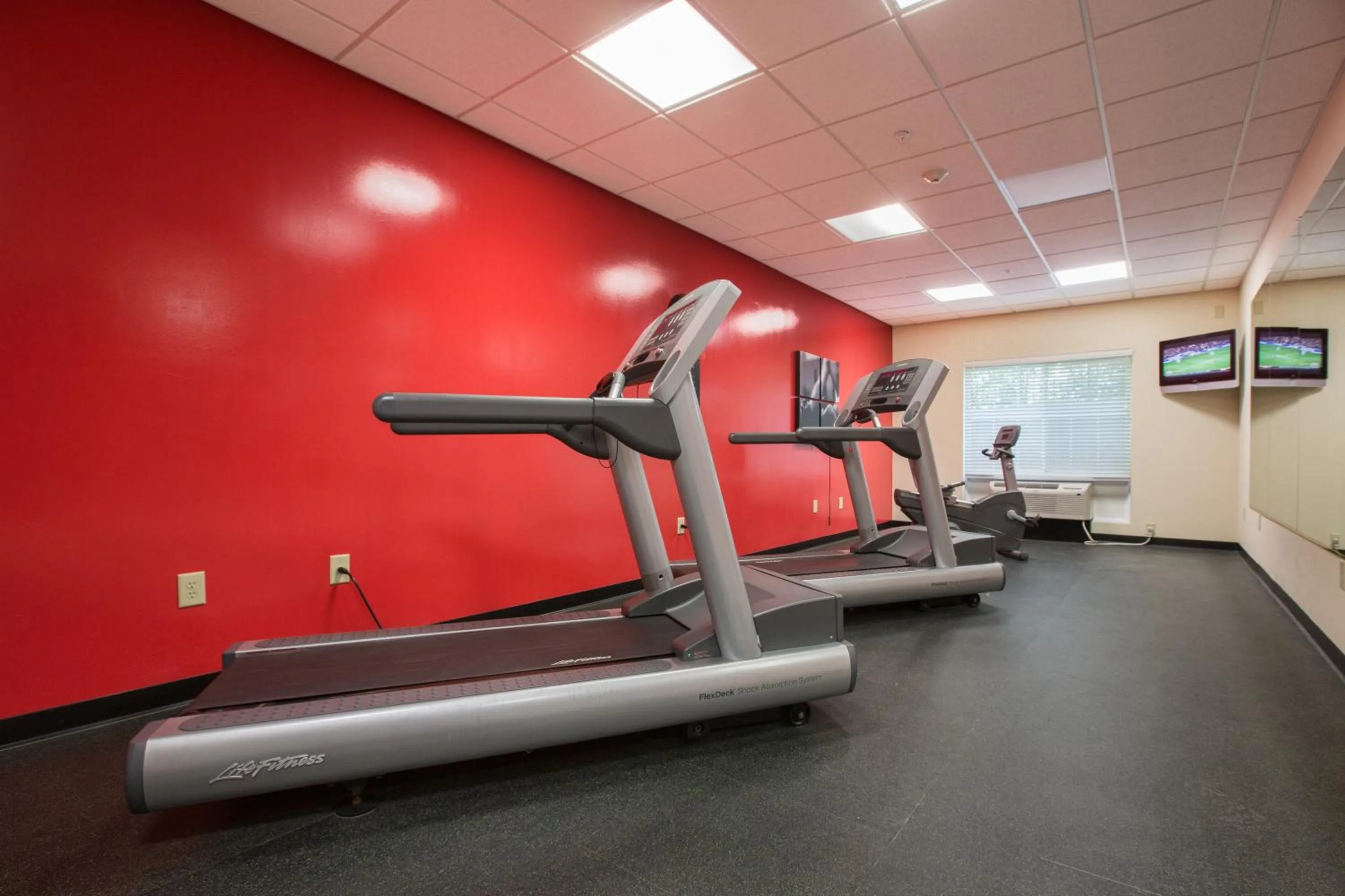 Fitness centre/facilities in Country Inn & Suites by Radisson, Goodlettsville, TN