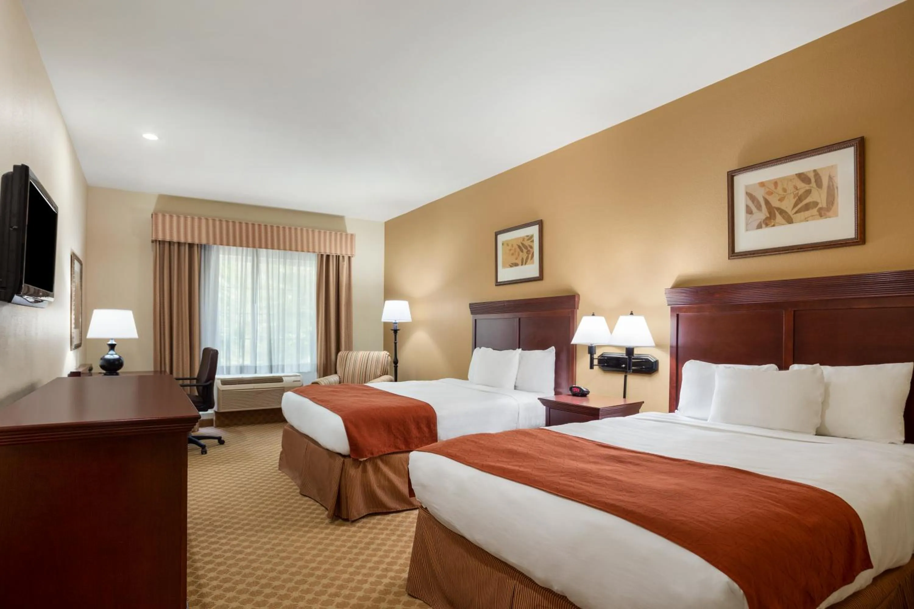 Bedroom, Bed in Country Inn & Suites by Radisson, Goodlettsville, TN