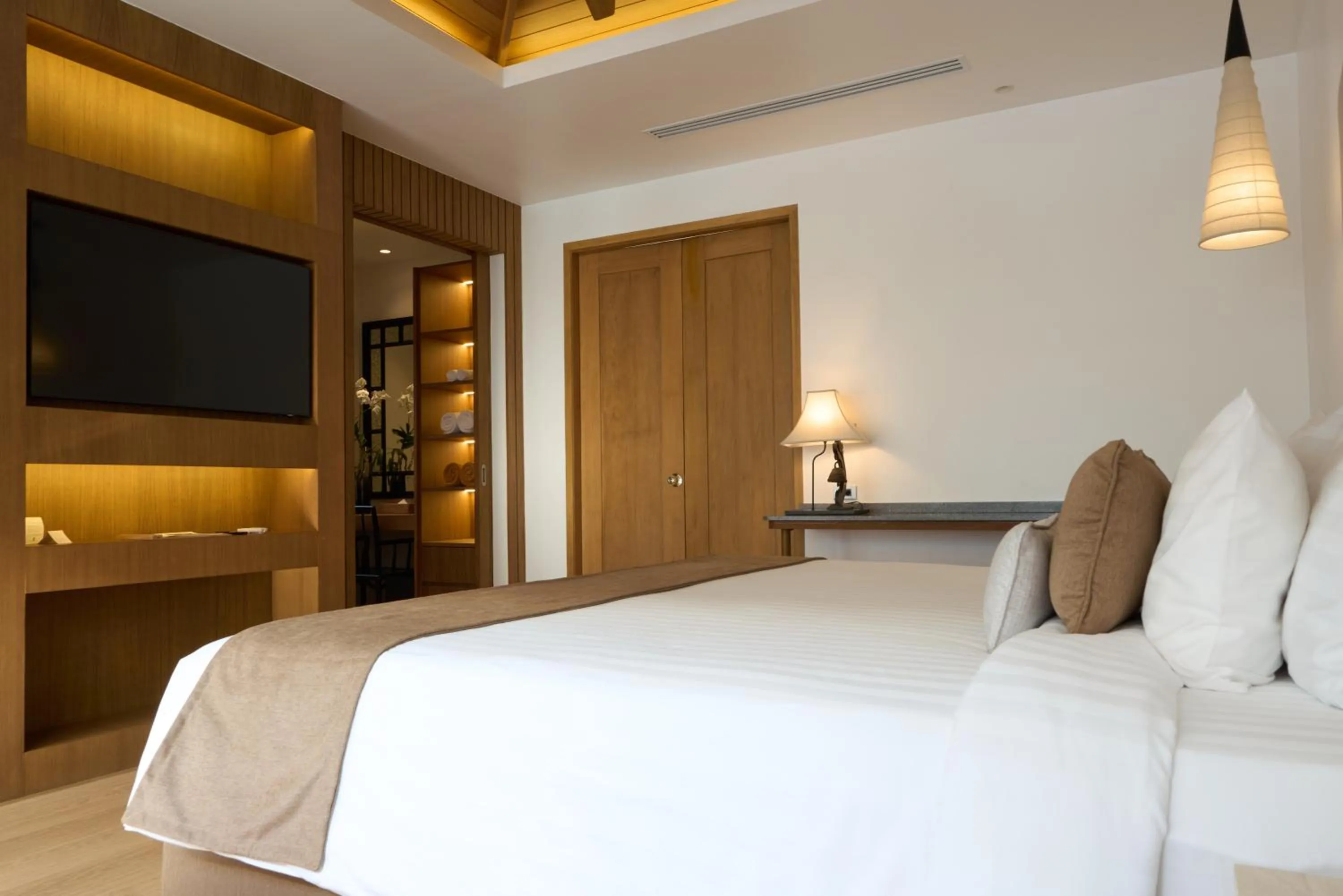 Bed in Malisa Villa Suites - SHA Extra Plus