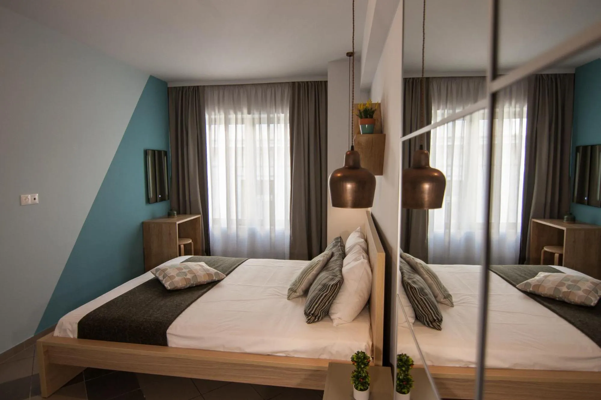 Bedroom, Bed in Dynasta Central Suites