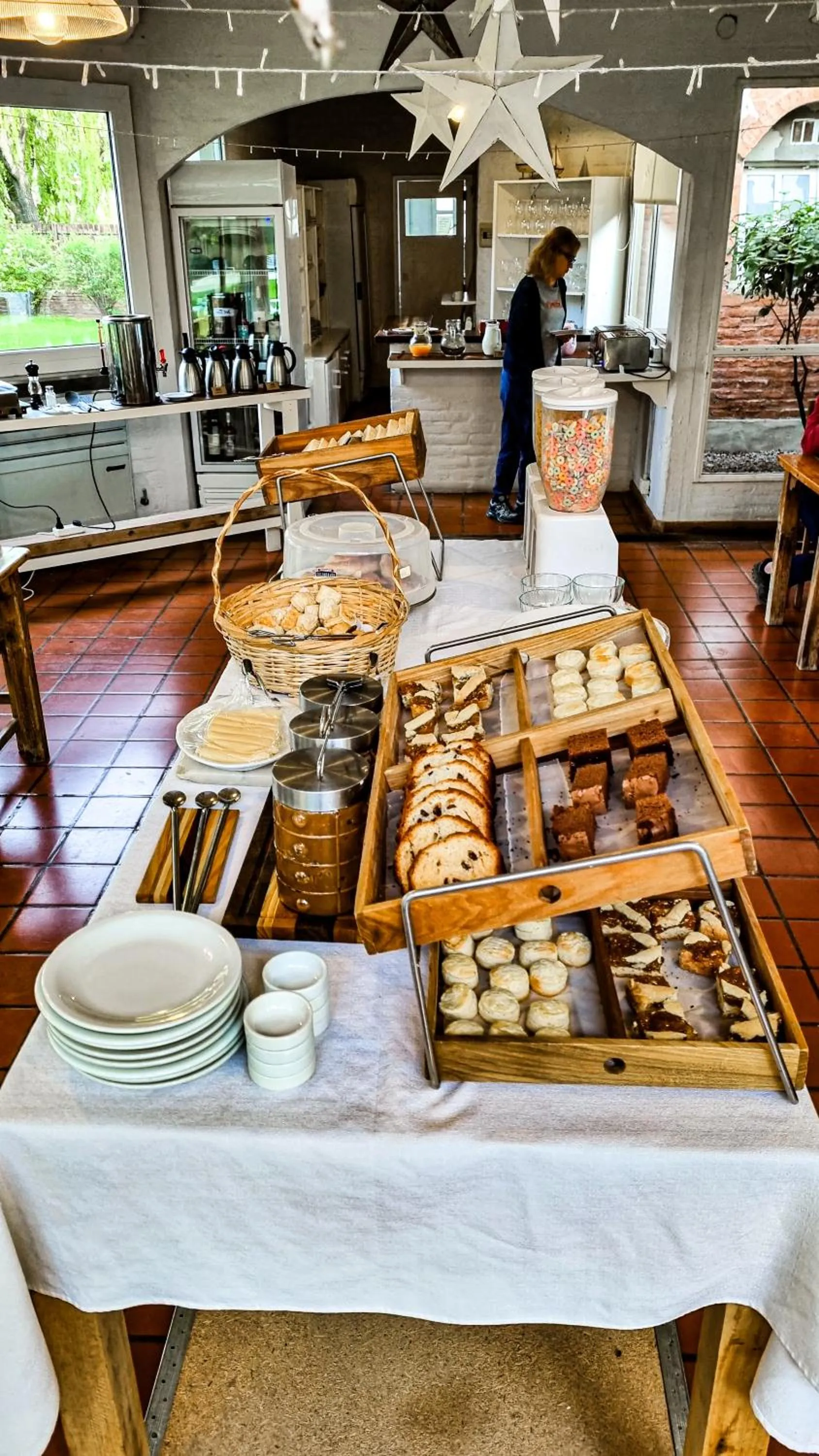 Buffet breakfast in La Posada De Madryn