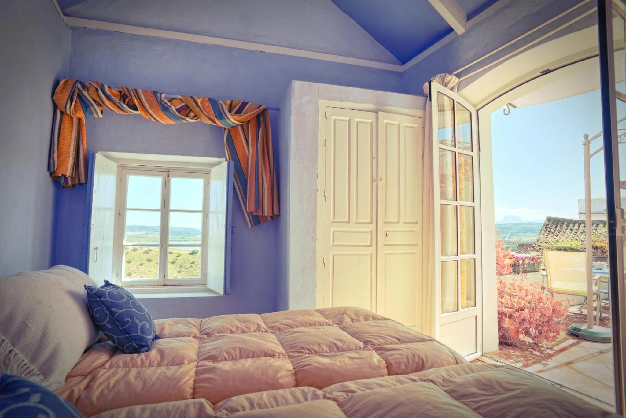 Photo of the whole room, Bed in La Casa de Bovedas Charming Inn