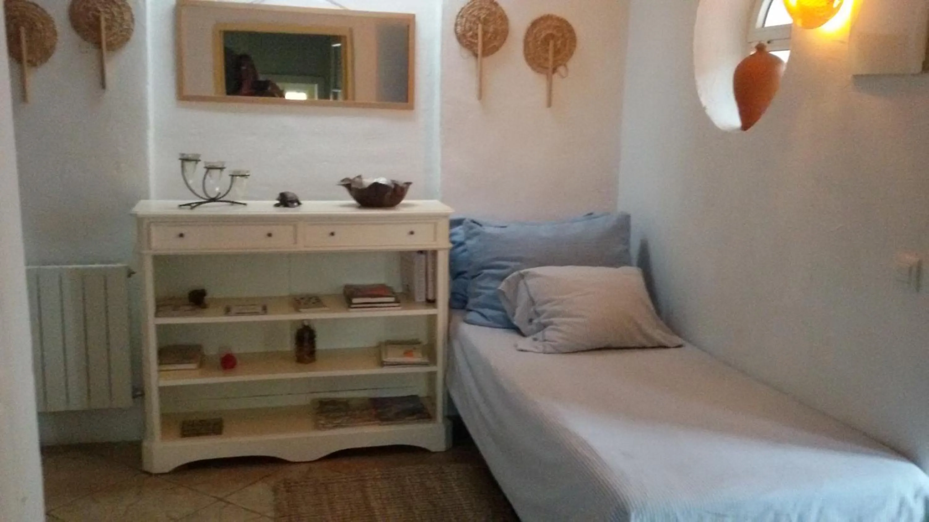 Decorative detail, Bed in La Casa de Bovedas Charming Inn