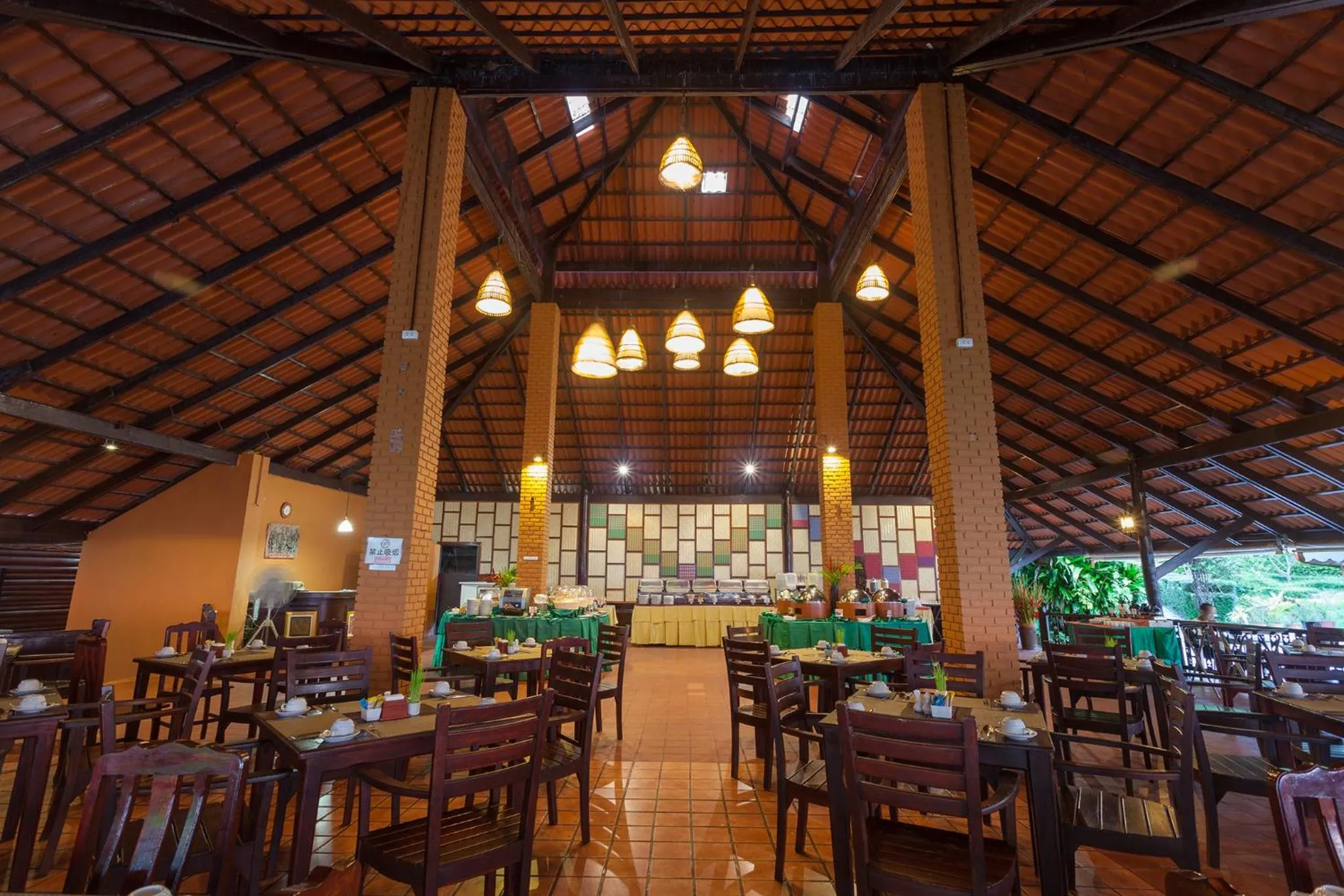 Restaurant/places to eat in Phi Phi Natural Resort