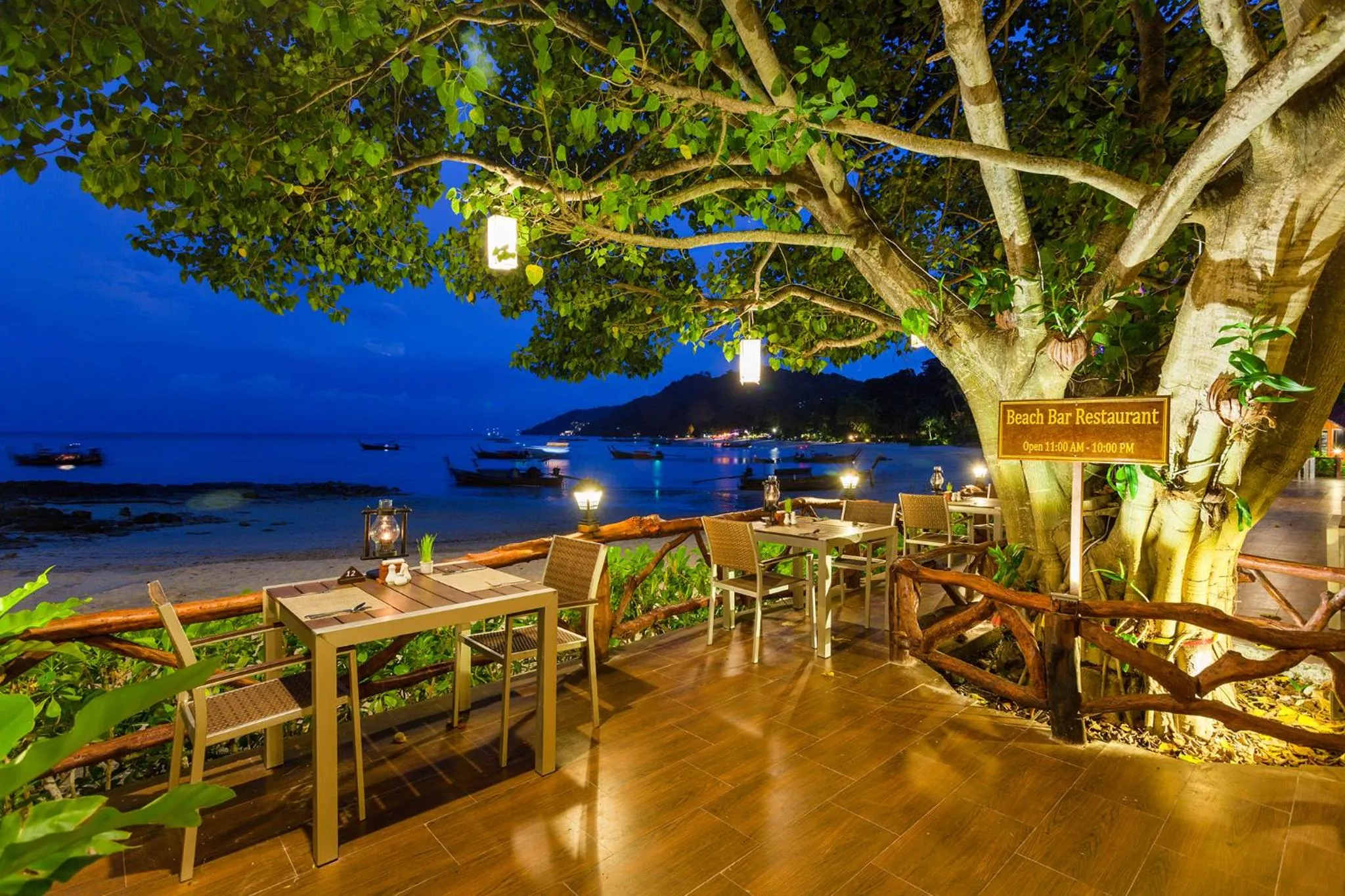 Restaurant/places to eat in Phi Phi Natural Resort