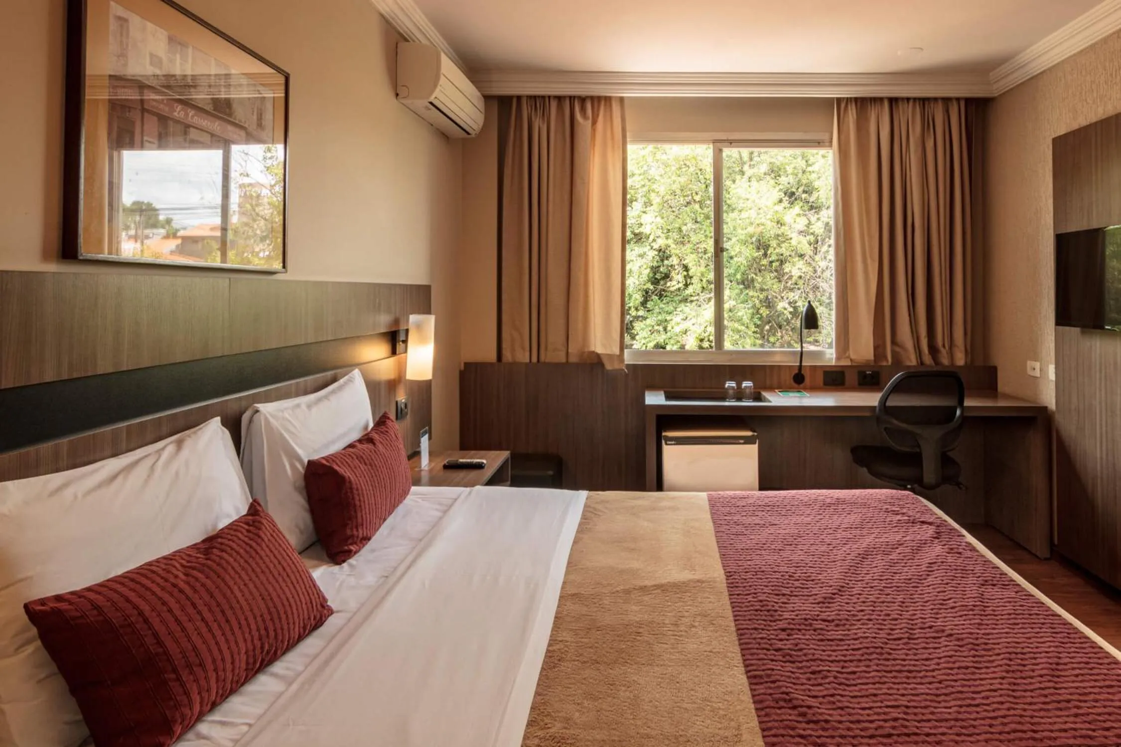 Bed in Hotel Deville Express Cascavel