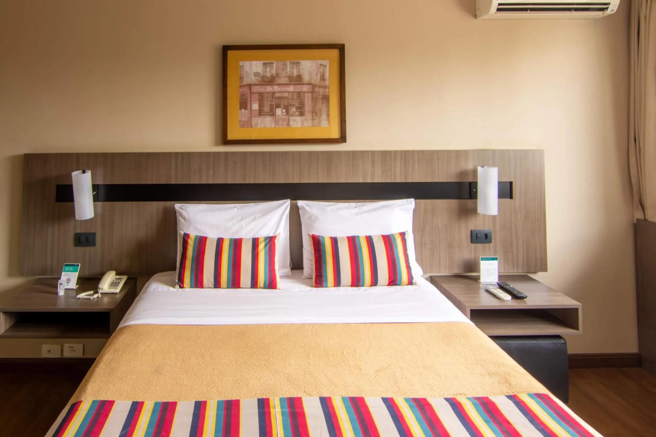 Bed in Hotel Deville Express Cascavel