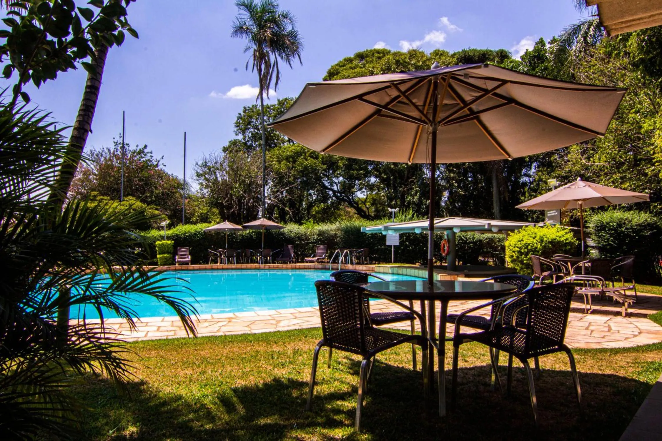 Day in Hotel Deville Express Cascavel