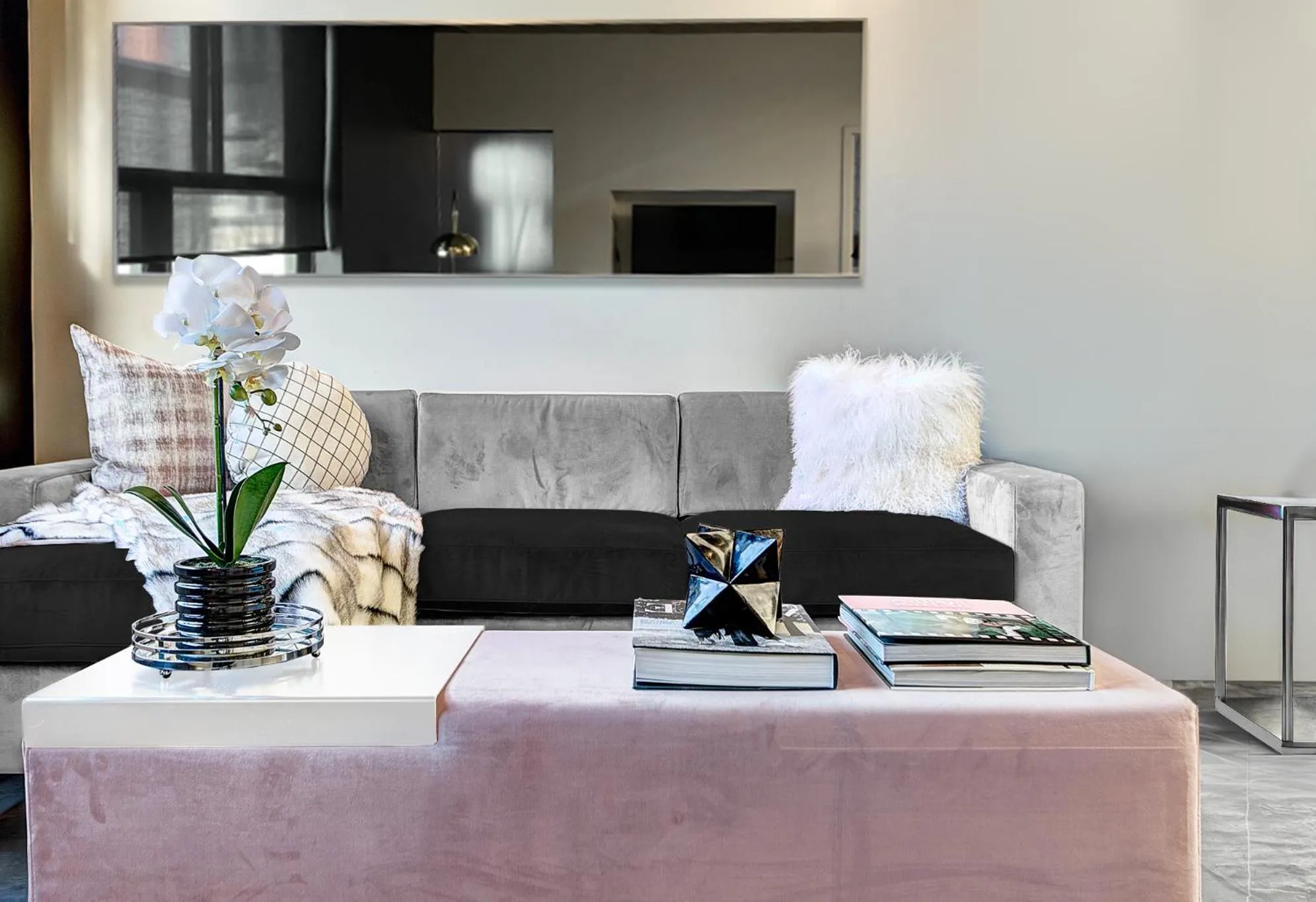 Living room in Pierce Boutique Apartments by Simplissimmo