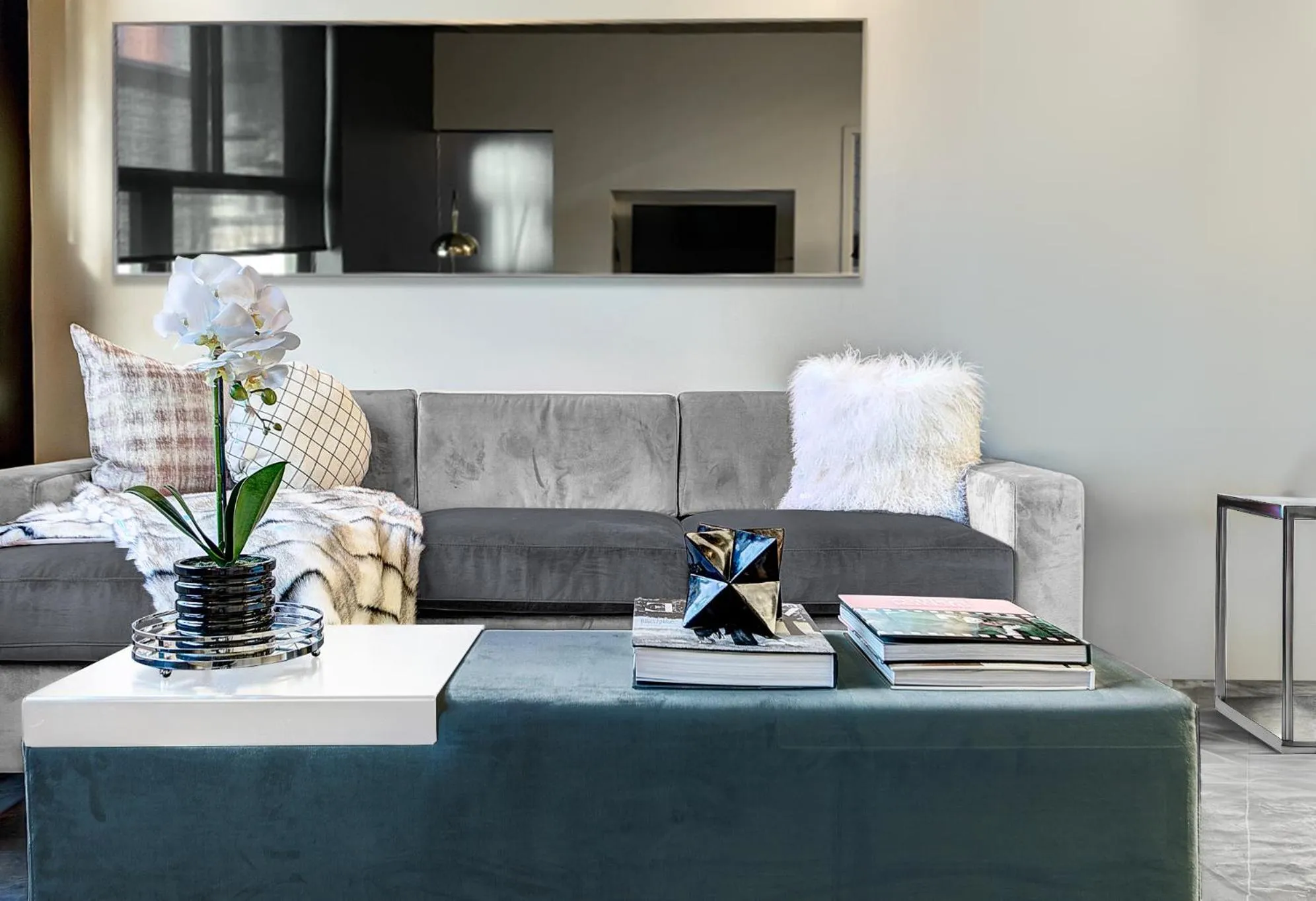 Living room in Pierce Boutique Apartments by Simplissimmo