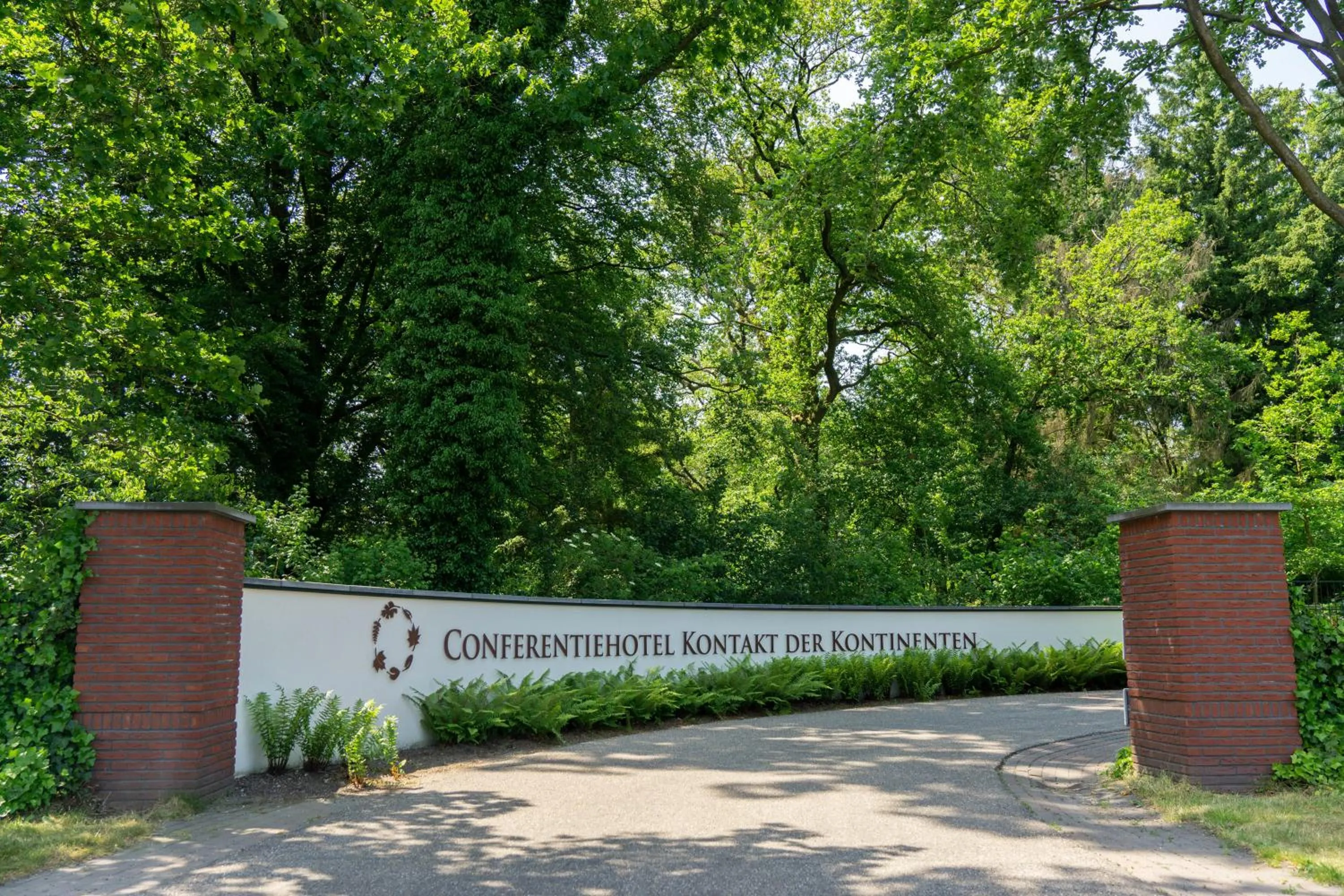 Facade/entrance in Hotel Kontakt der Kontinenten