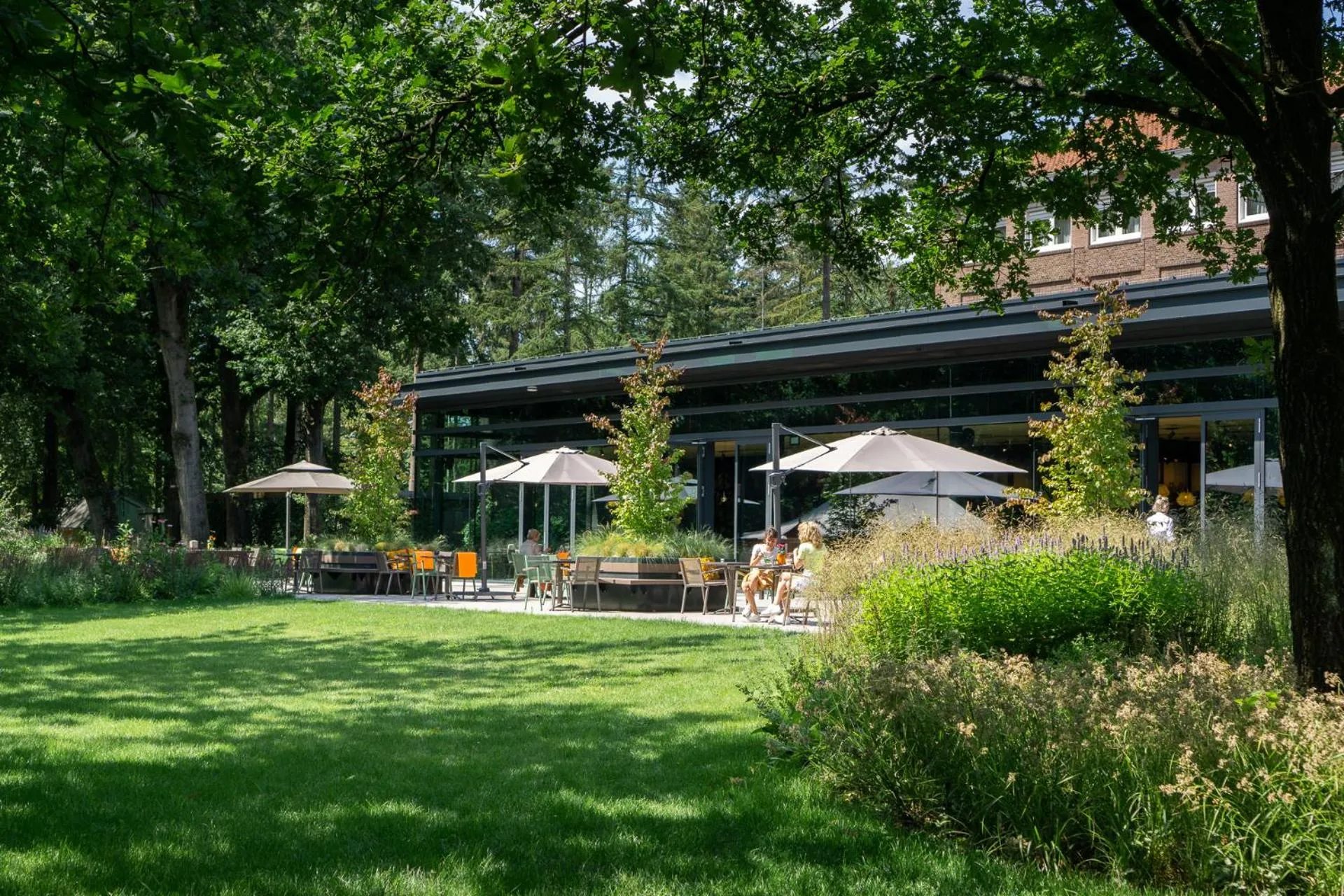 Restaurant/places to eat in Hotel Kontakt der Kontinenten