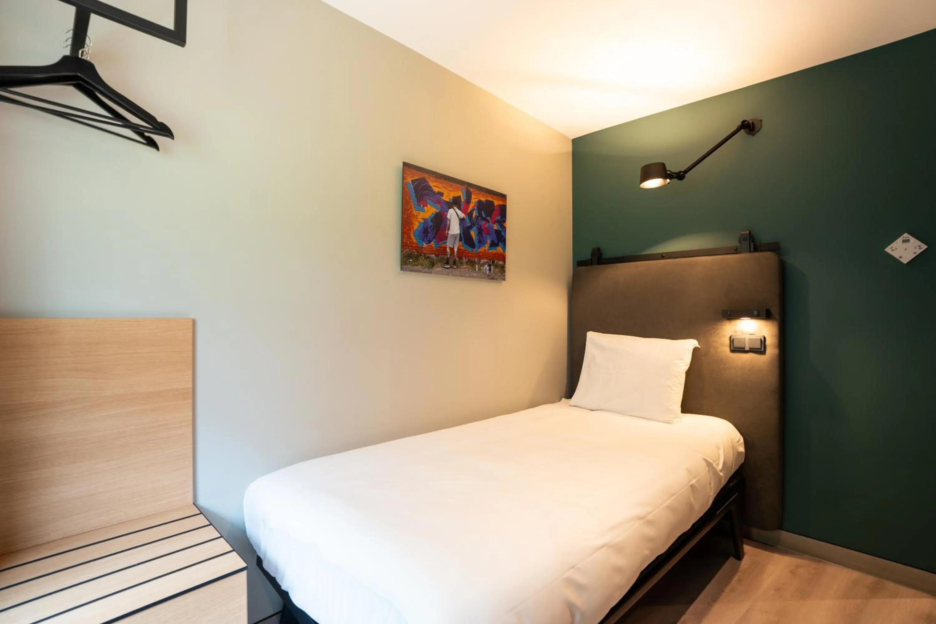 Bed in Hotel Kontakt der Kontinenten