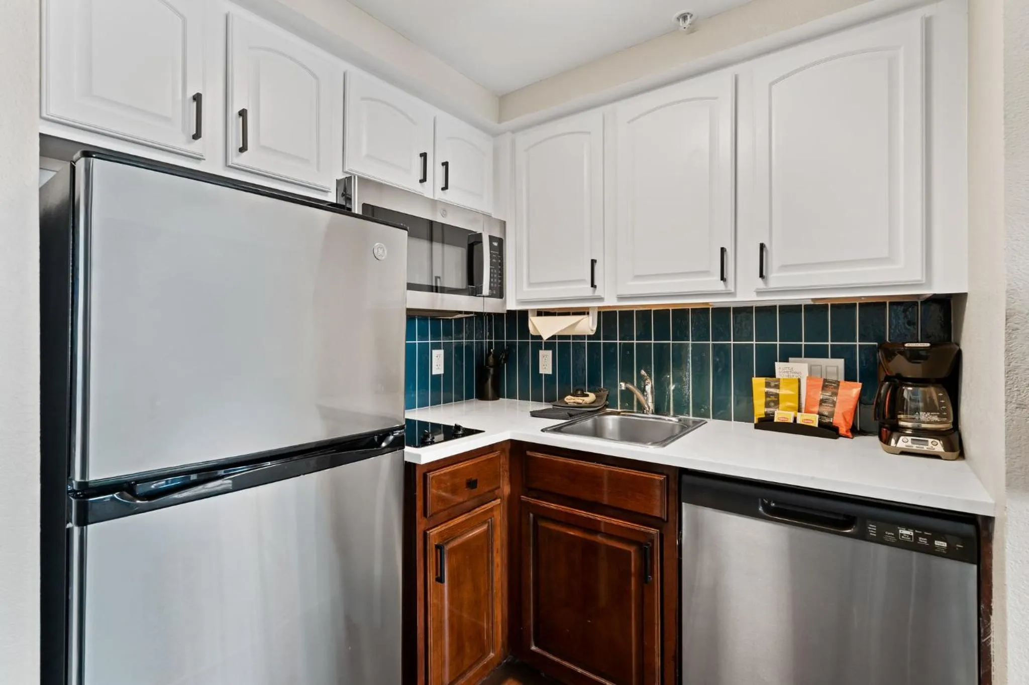 Photo of the whole room in Staybridge Suites North Brunswick by IHG