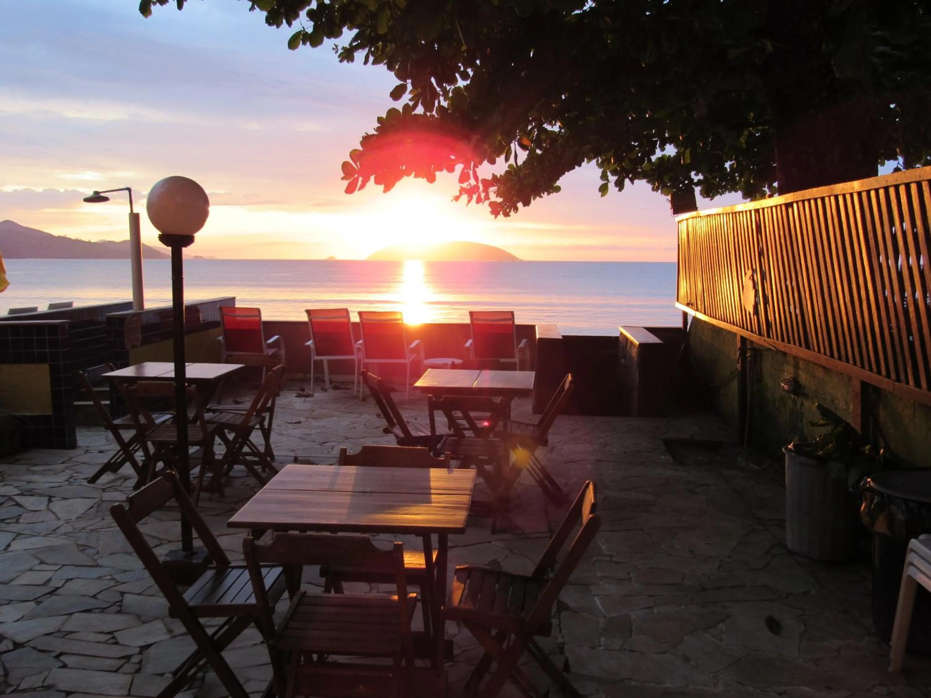 Restaurant/places to eat in Pousada Casa na Praia