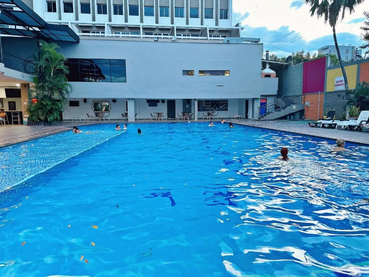 Swimming pool in Hotel Tonchalá