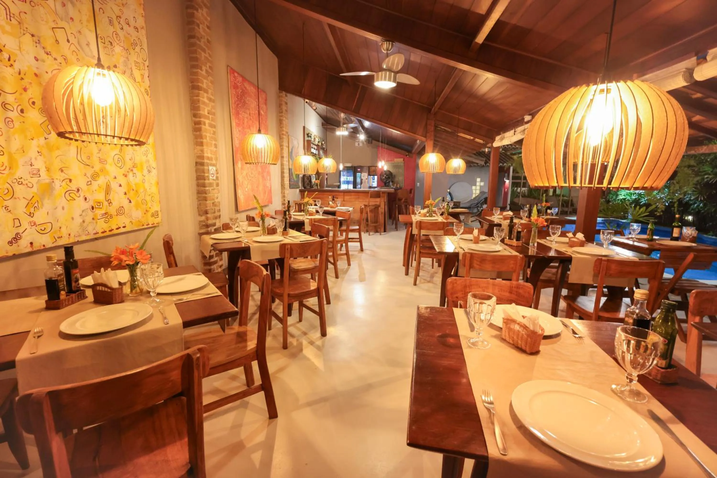 Restaurant/places to eat in Hotel Pousada Coqueiros