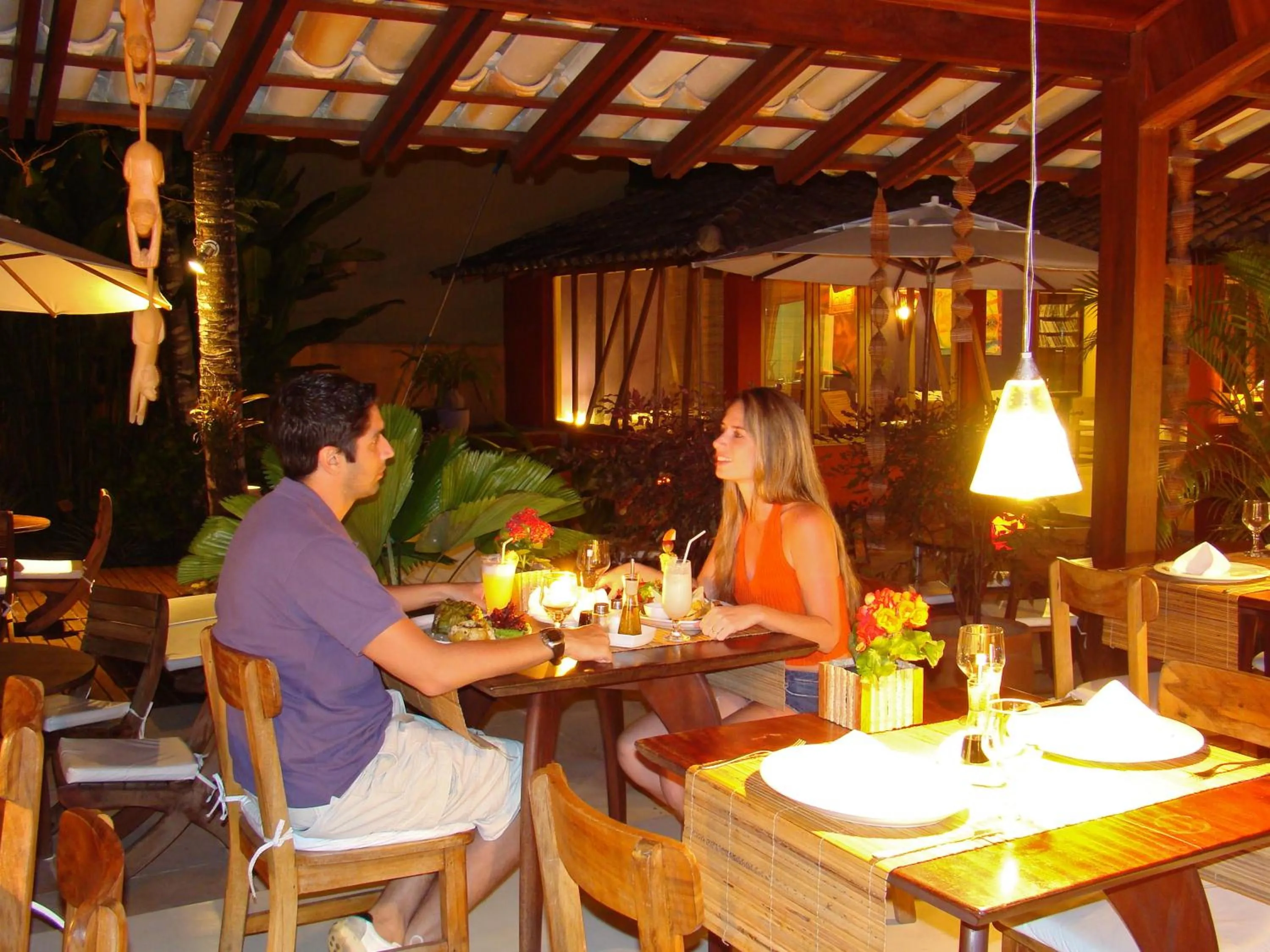 Restaurant/places to eat in Hotel Pousada Coqueiros