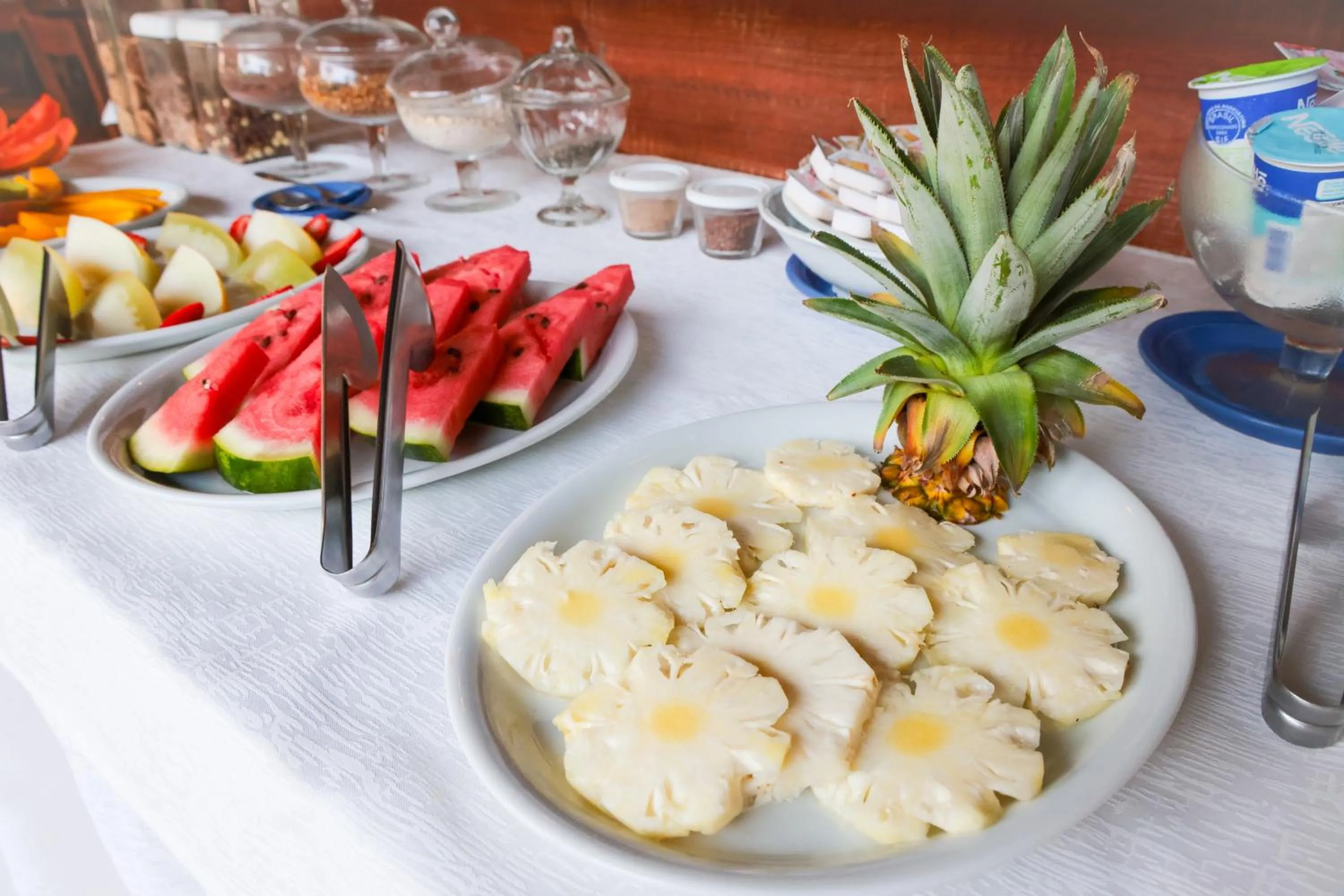 Buffet breakfast in Hotel Pousada Coqueiros