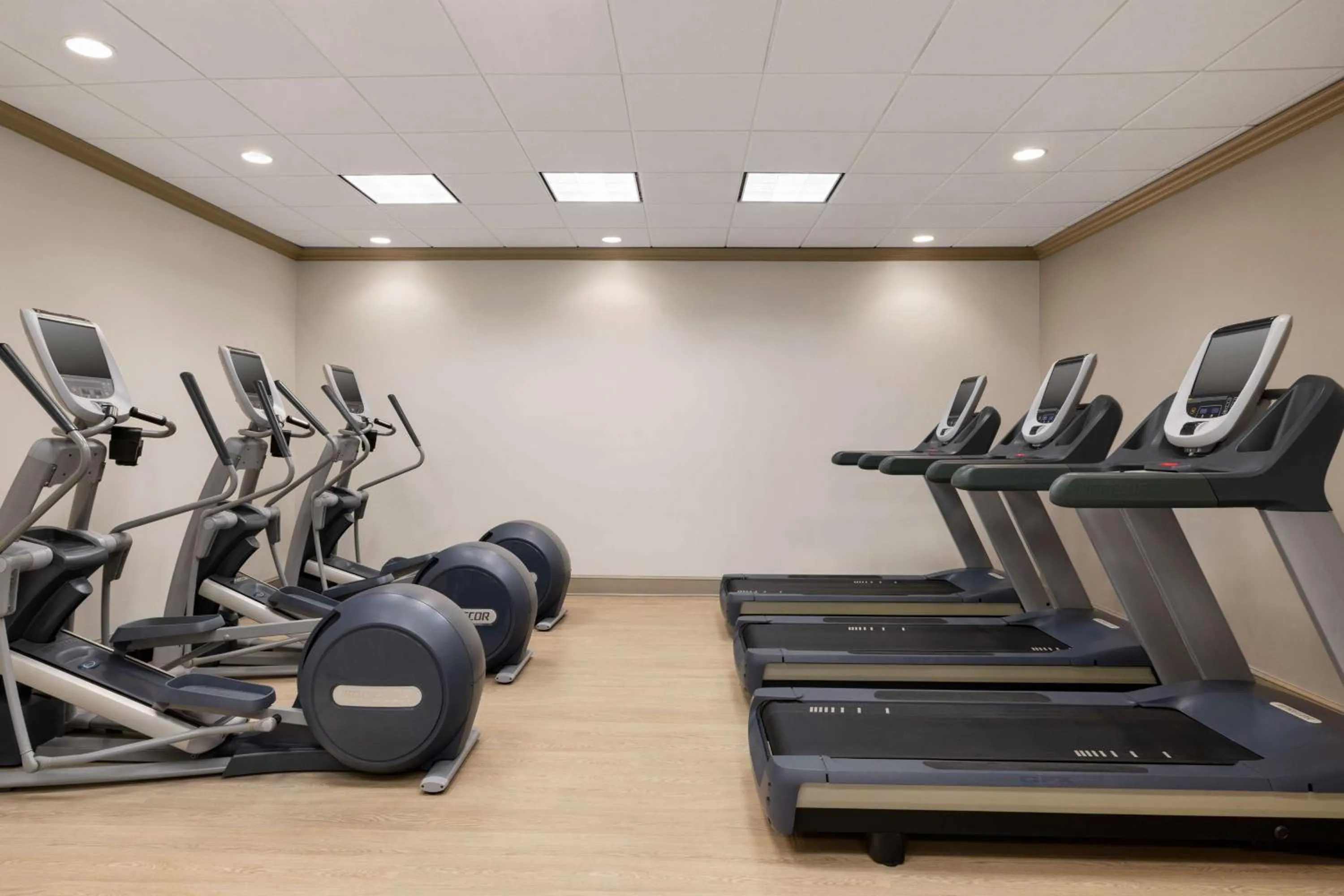 Fitness centre/facilities in DoubleTree by Hilton New Orleans Airport