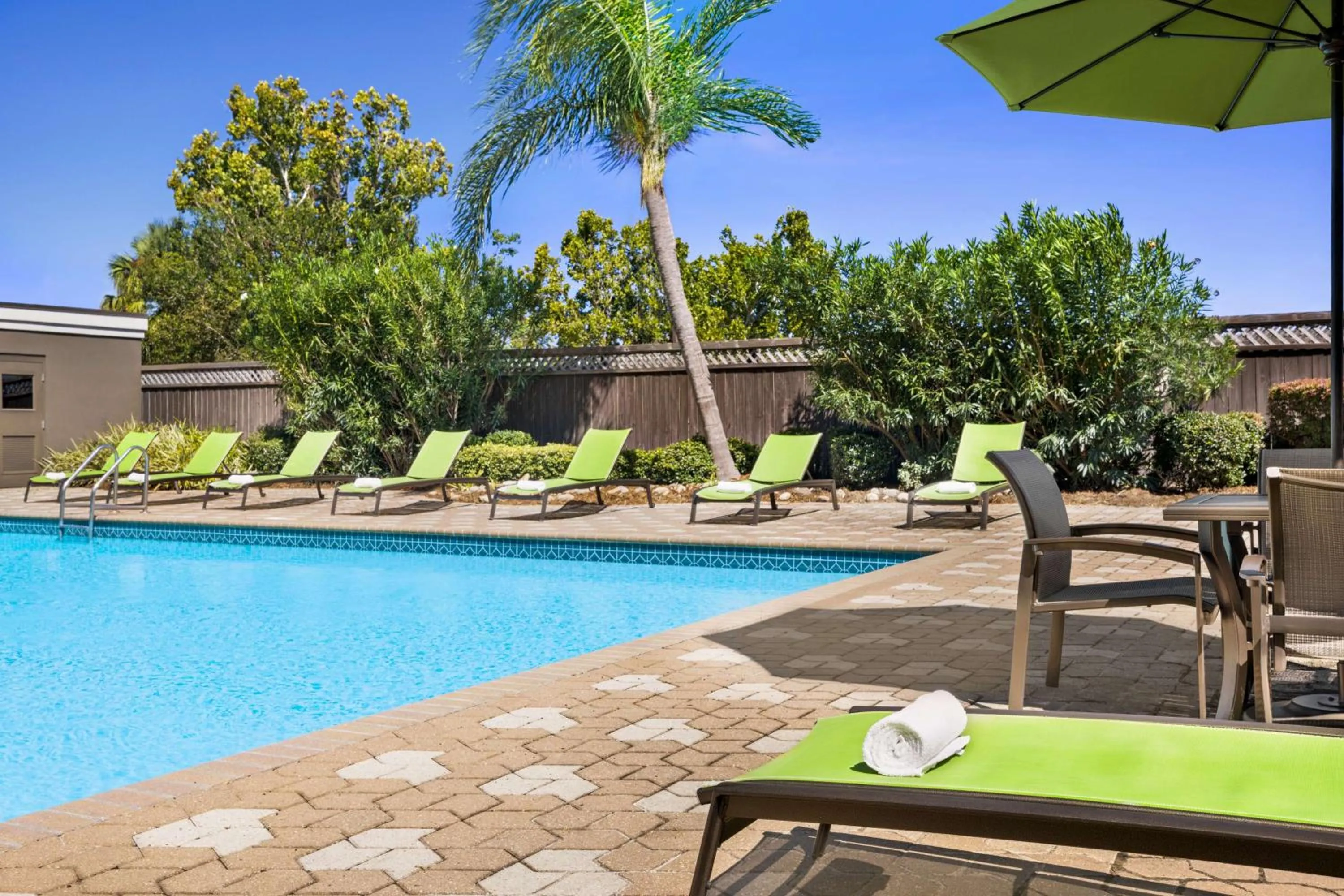 Pool view in DoubleTree by Hilton New Orleans Airport