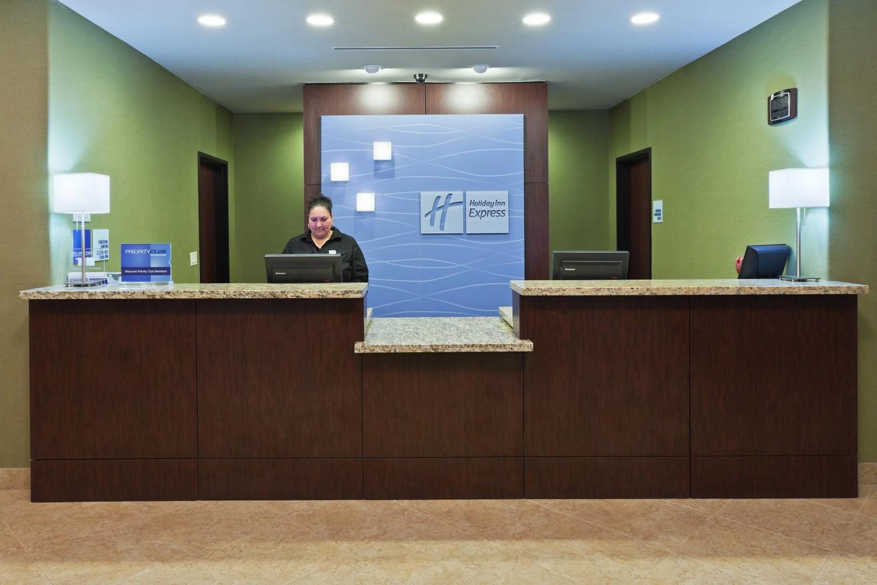 Lobby or reception in Holiday Inn Express & Suites Brady by IHG