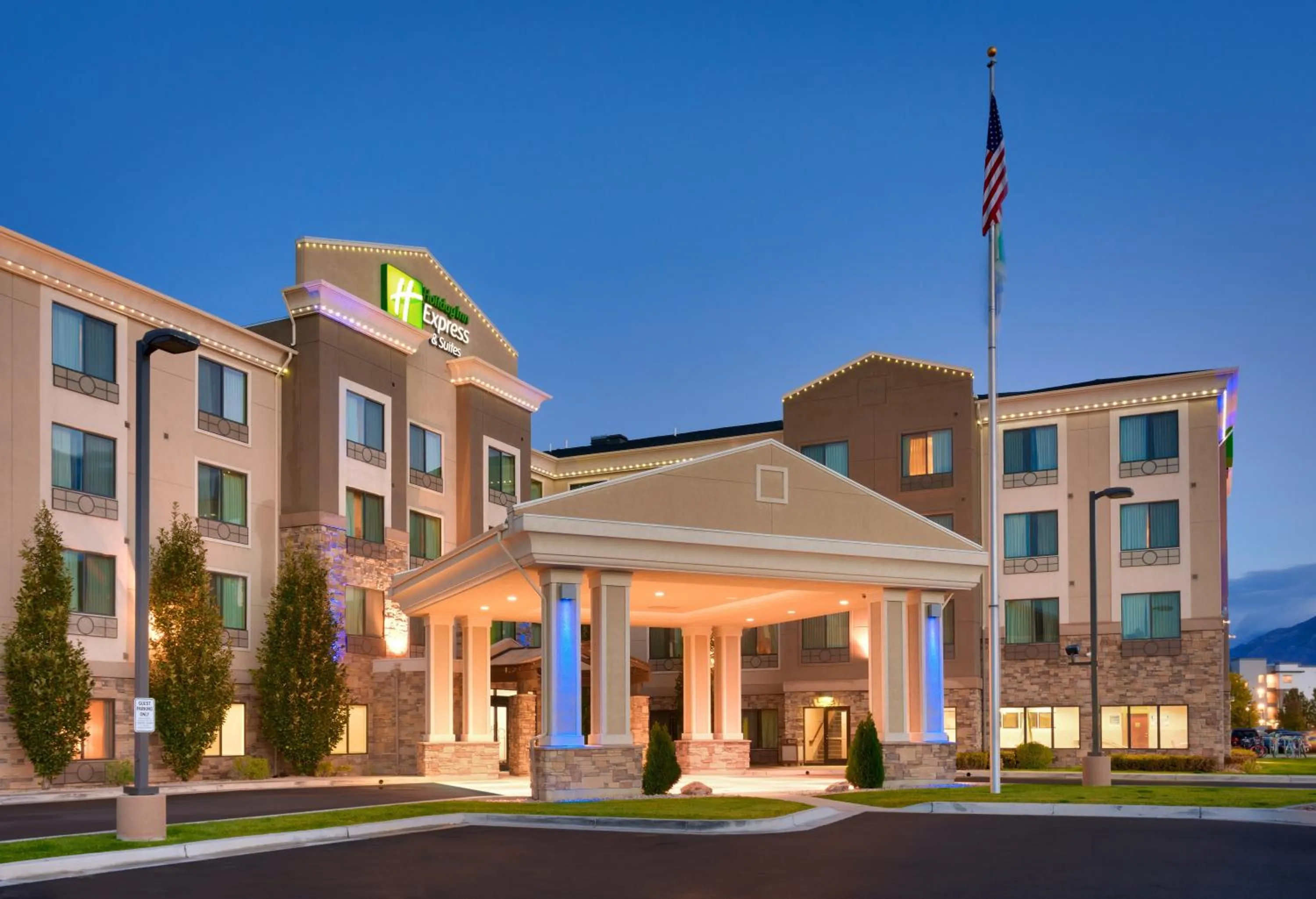 Property building in Holiday Inn Express & Suites Orem-North Provo