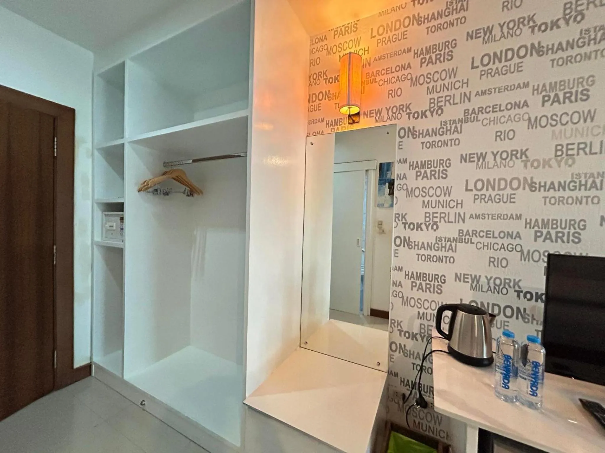 wardrobe in Benyada Lodge - Surin Beach